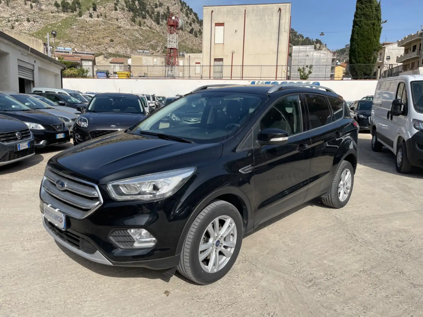 Ford Kuga 1.5 TDCI 120 CV S&S 2WD Business Nero - 1
