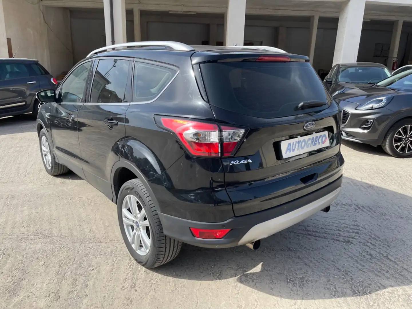 Ford Kuga 1.5 TDCI 120 CV S&S 2WD Business Nero - 2
