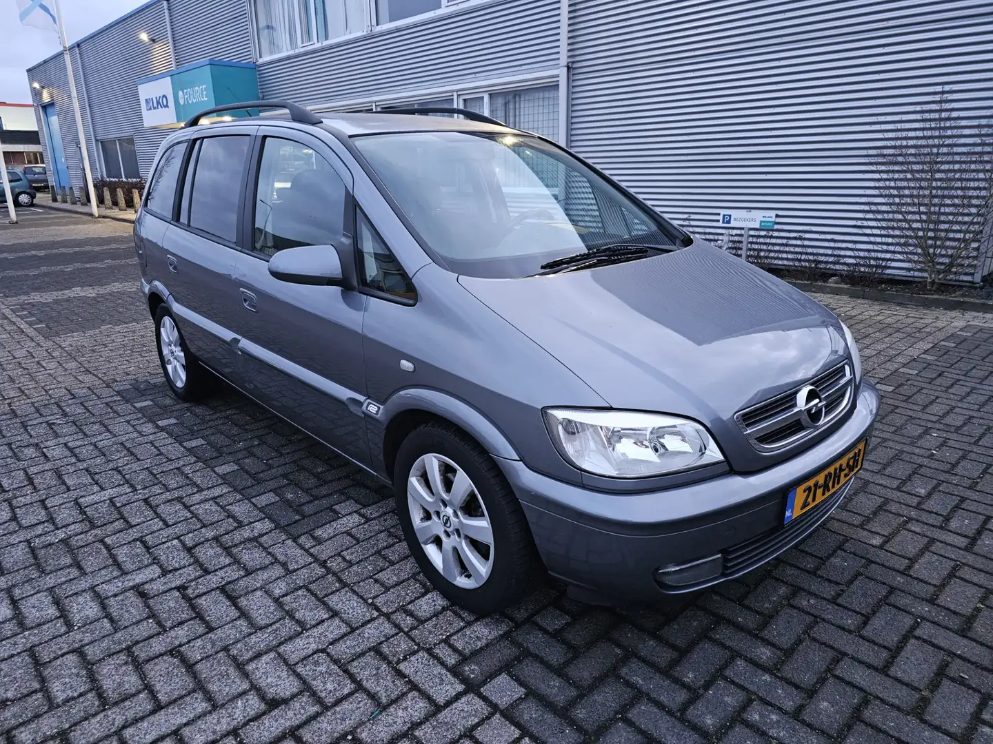 Opel Zafira 1.6-16V Maxx 7-persoons Airco Bj:2005 NAP! Gris - 2
