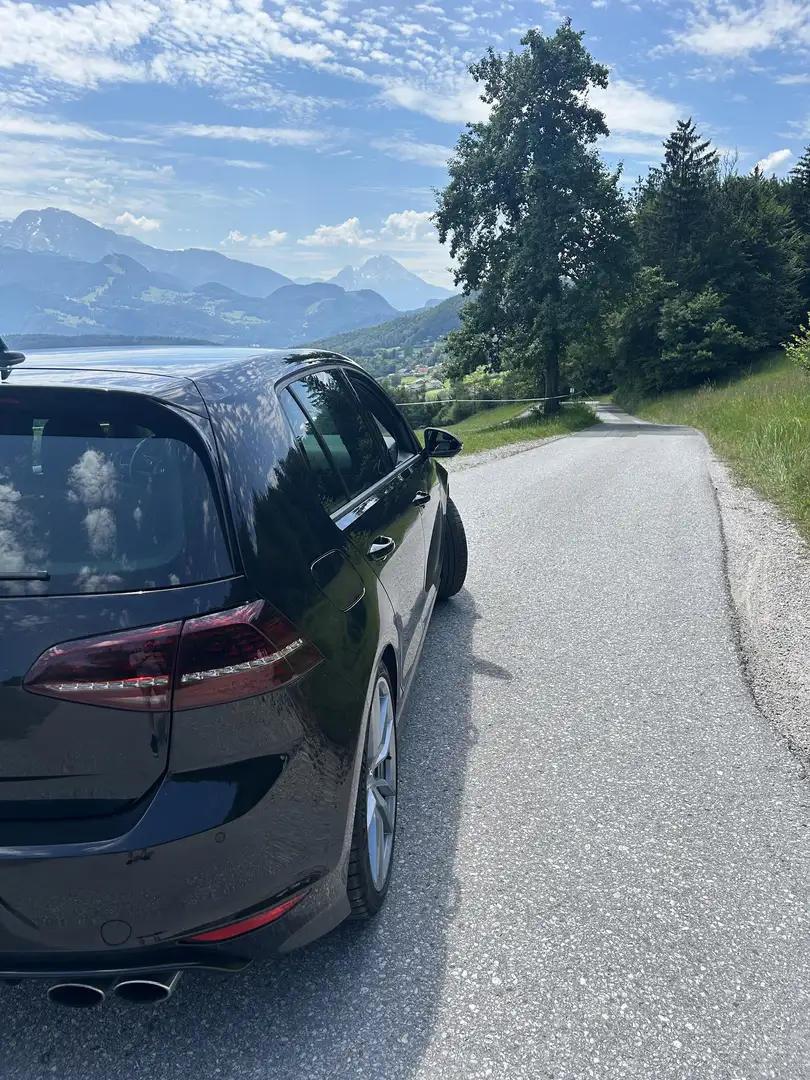 Volkswagen Golf R - 2