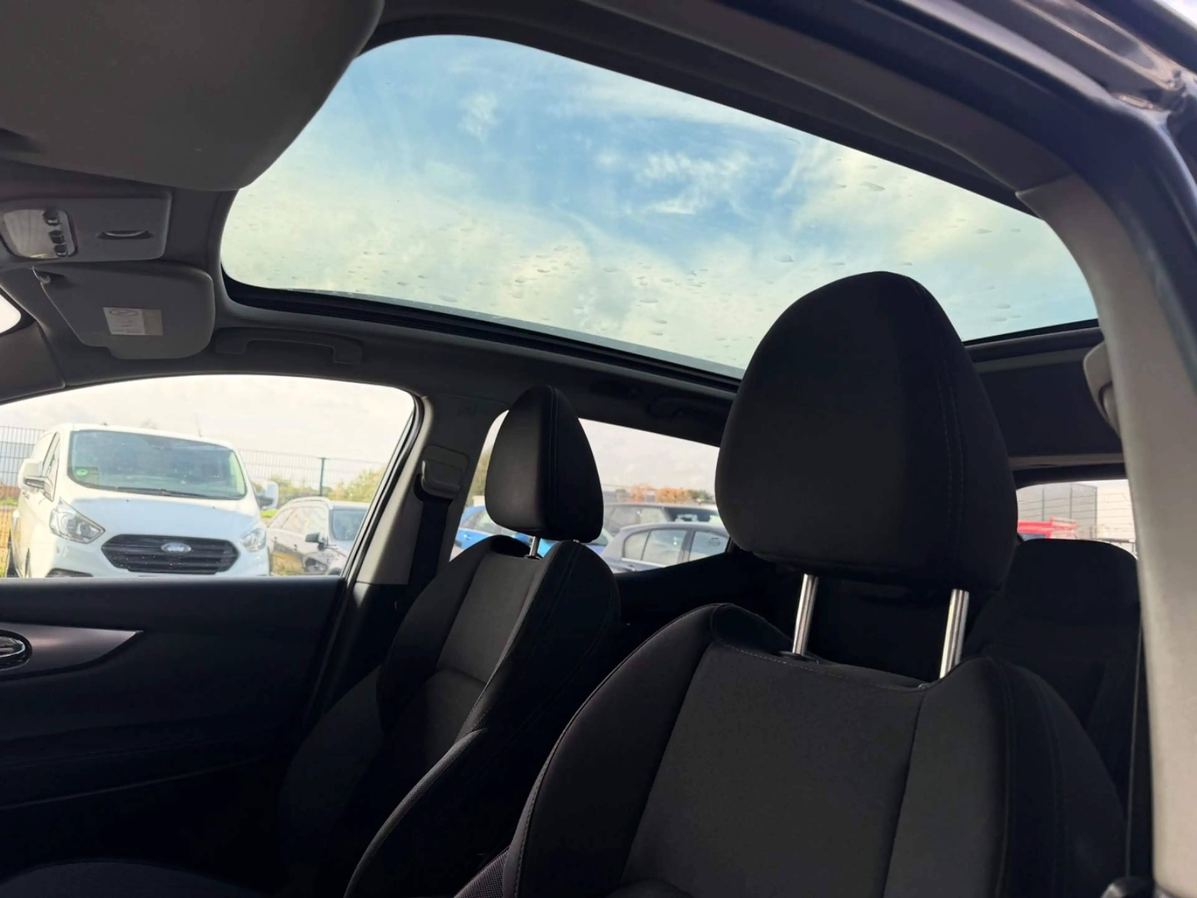 Nissan Qashqai 1.2 Tekna Pano Xenon SHZ EU6 — photo 11