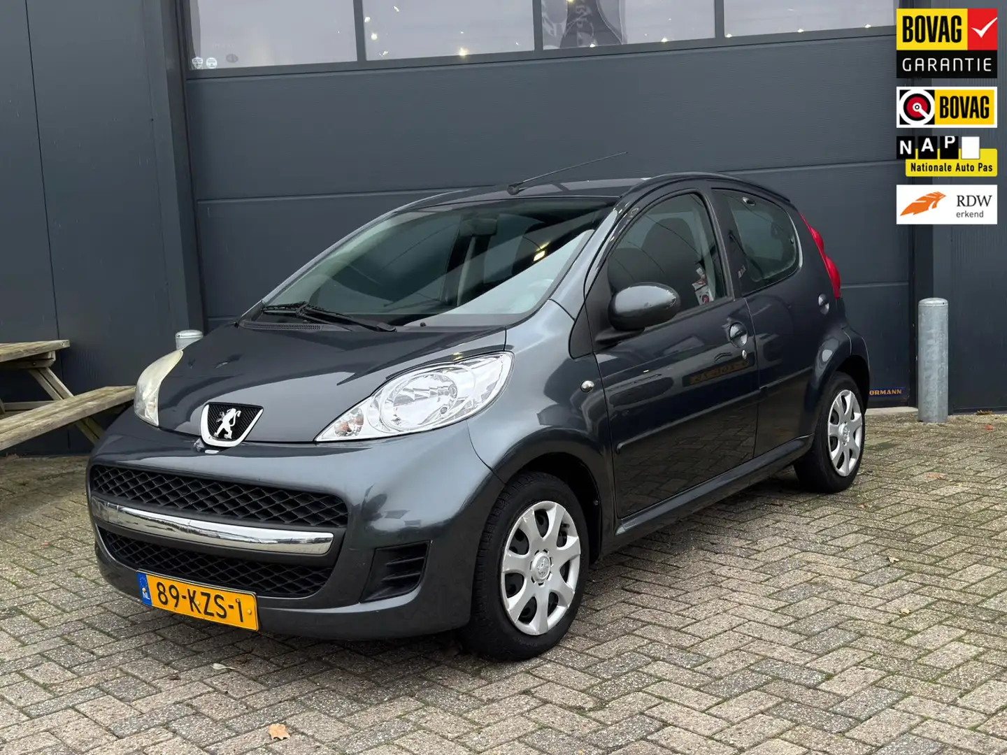 Peugeot 107 1.0-12V XS Grijs - 1