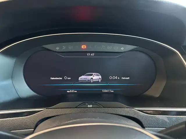 Volkswagen Passat view 13