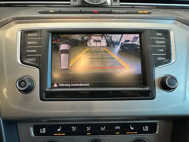 Volkswagen Passat view 15