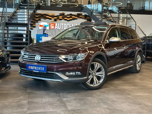 Volkswagen Passat main image