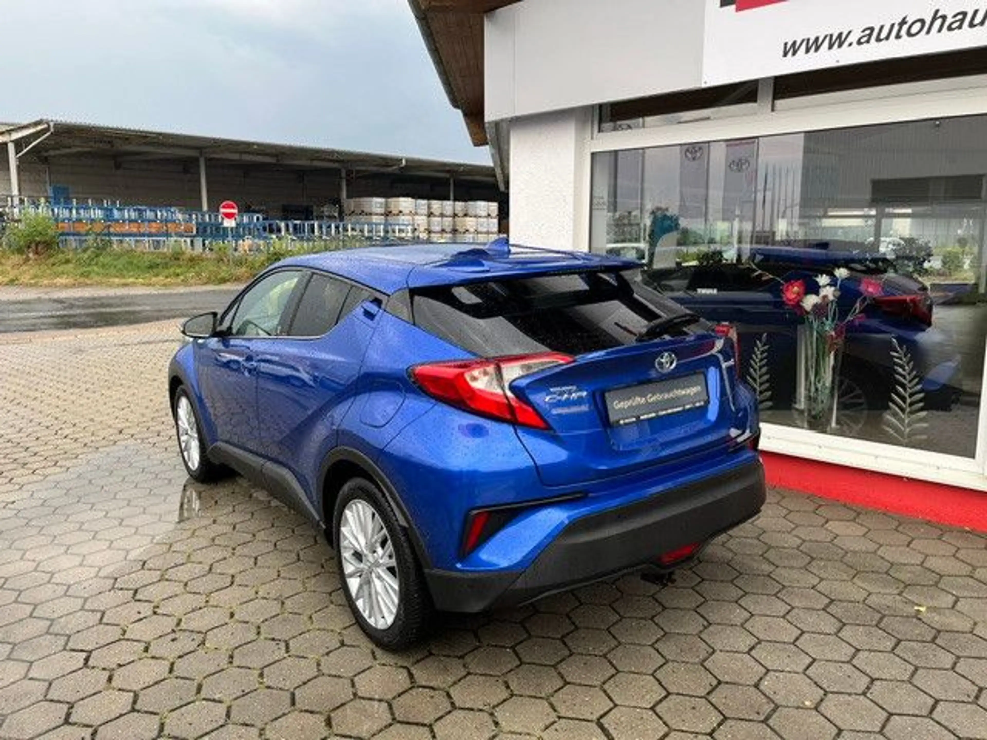 Toyota C-HR 1,8 Hybrid Team D — photo 9