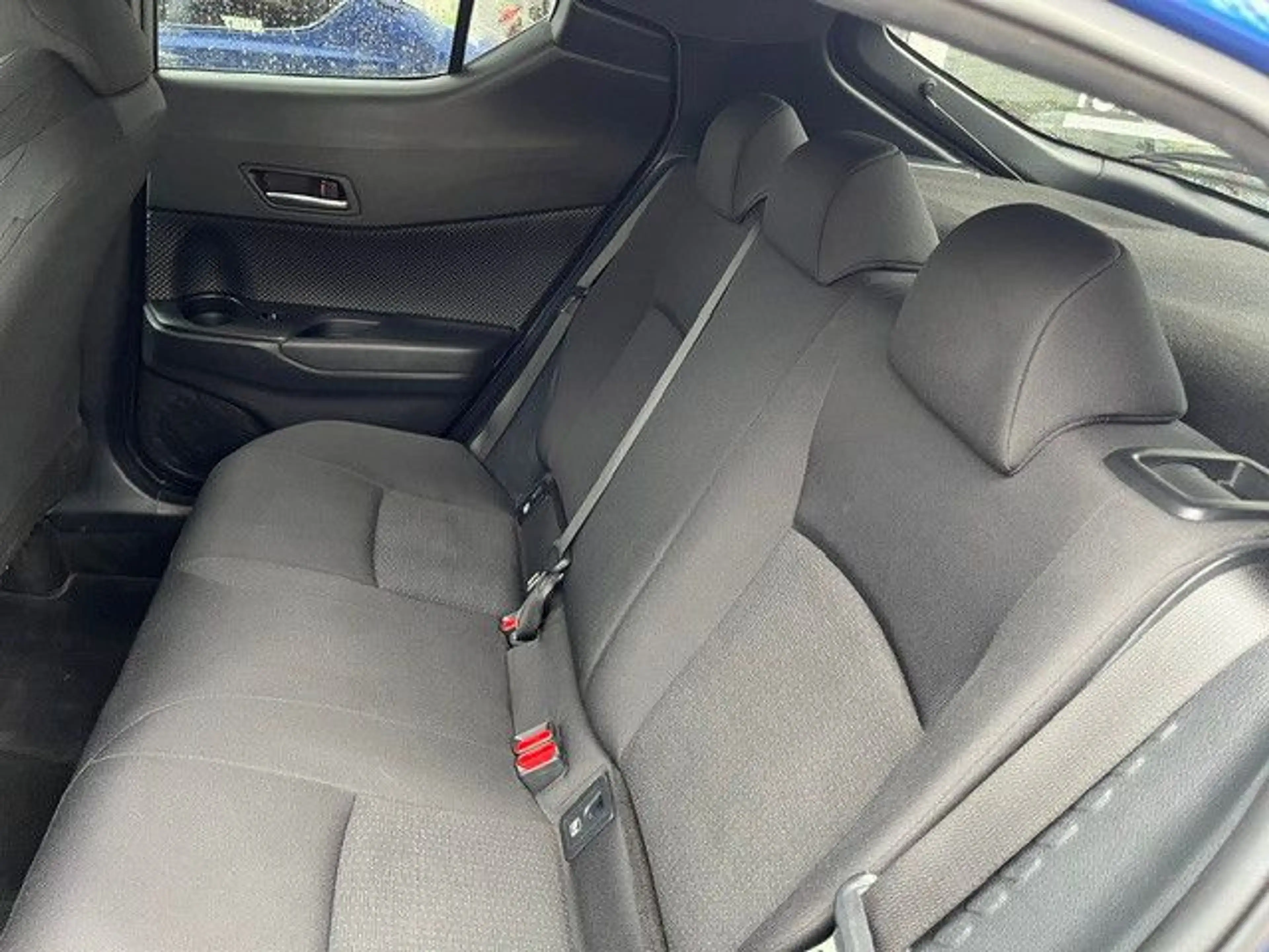 Toyota C-HR 1,8 Hybrid Team D — photo 10