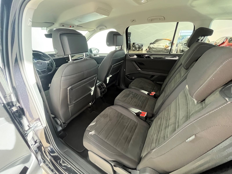 Volkswagen Touran Highline DSG 7-Sitzer ACC AHK VirtualCock — photo 12