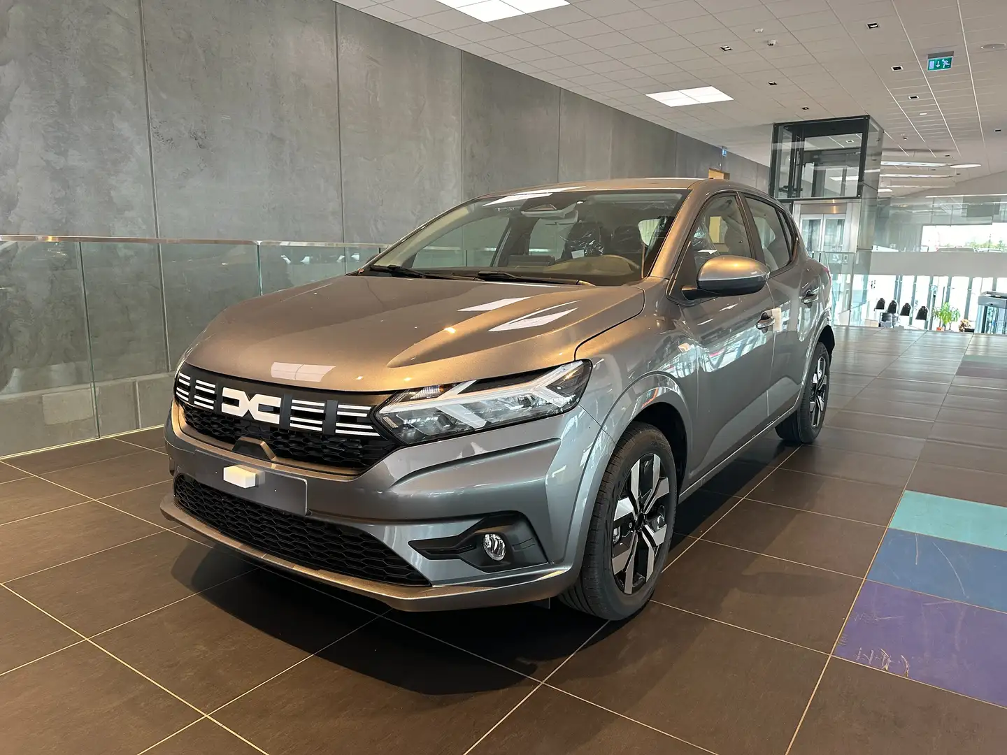 Dacia Sandero TCe 90 CVT Expression (Automatik) Grau - 2
