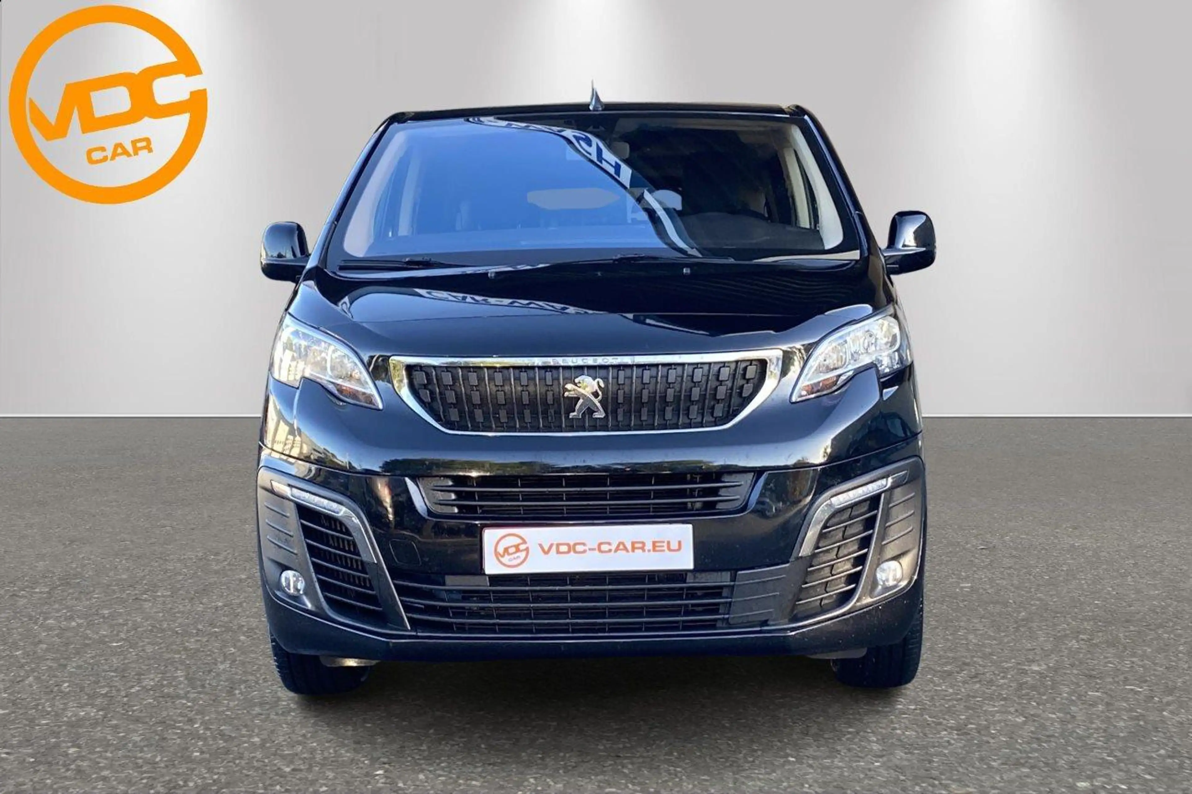 Peugeot Traveller LONG Business Auto 8pl. — photo 5