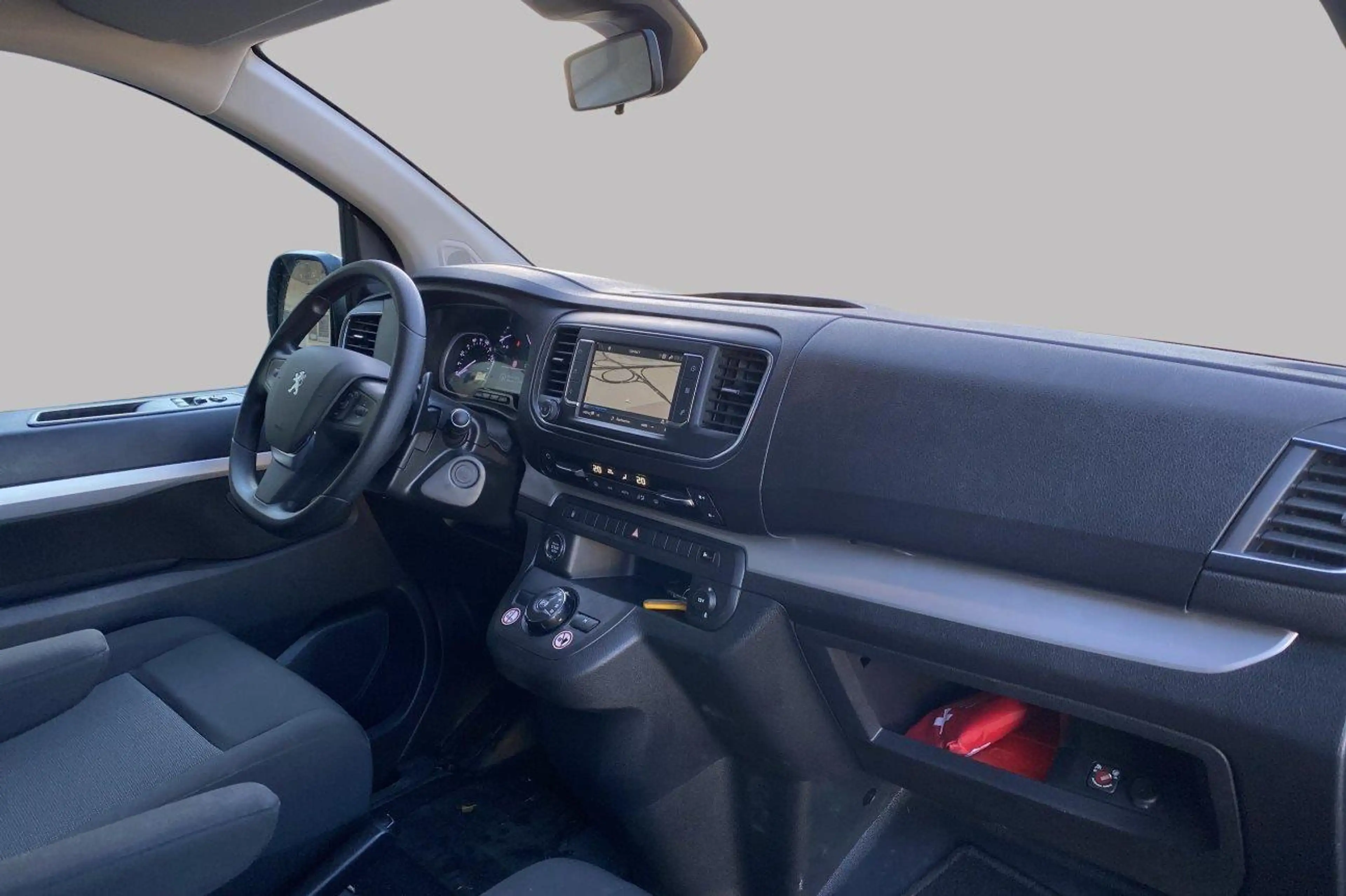 Peugeot Traveller LONG Business Auto 8pl. — photo 2