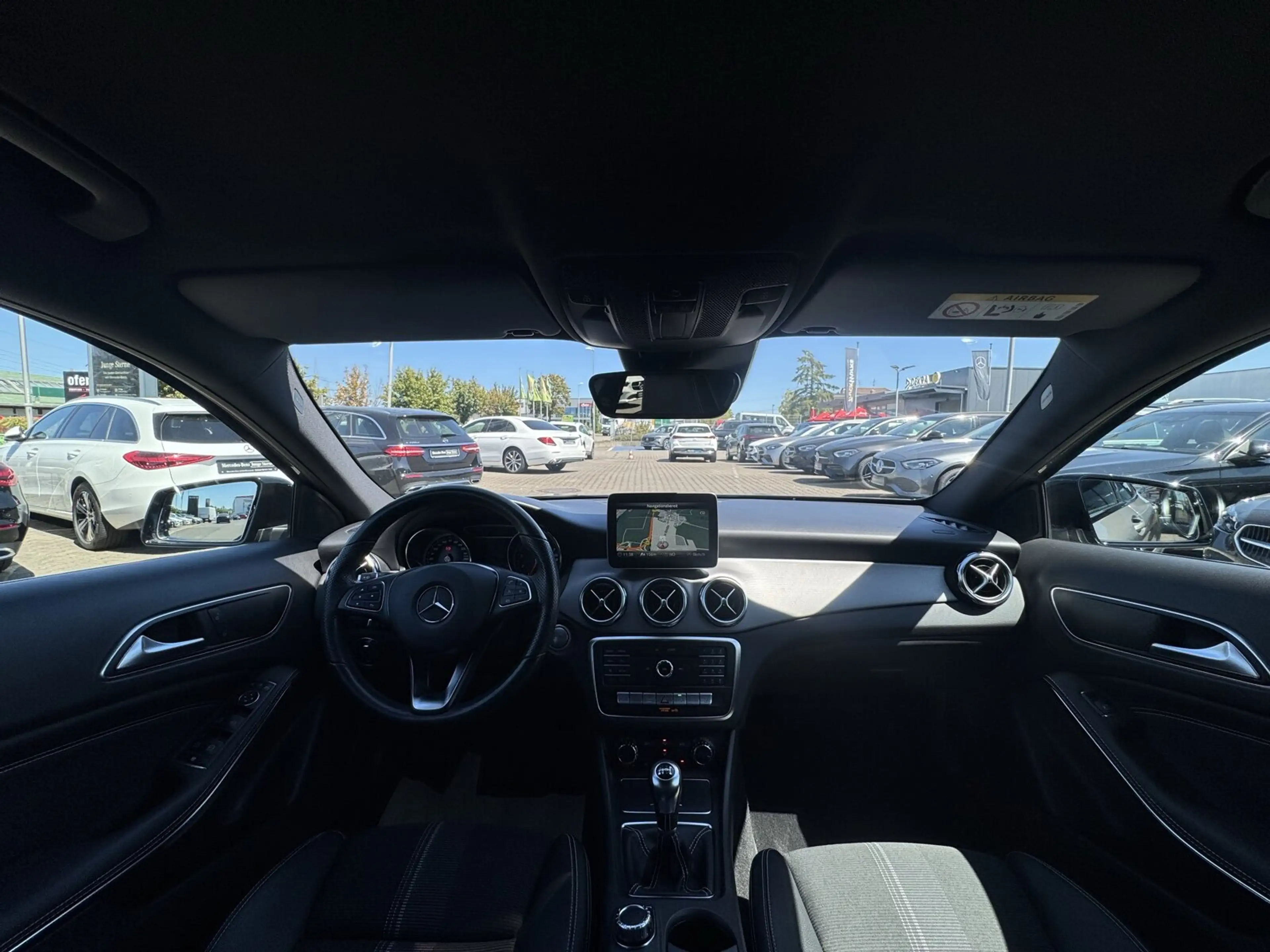 Mercedes-Benz GLA 200 GLA 200 URBAN +NAVI+AHK+LED+NIGHT+PARKPILOT+SHZ+ — photo 12