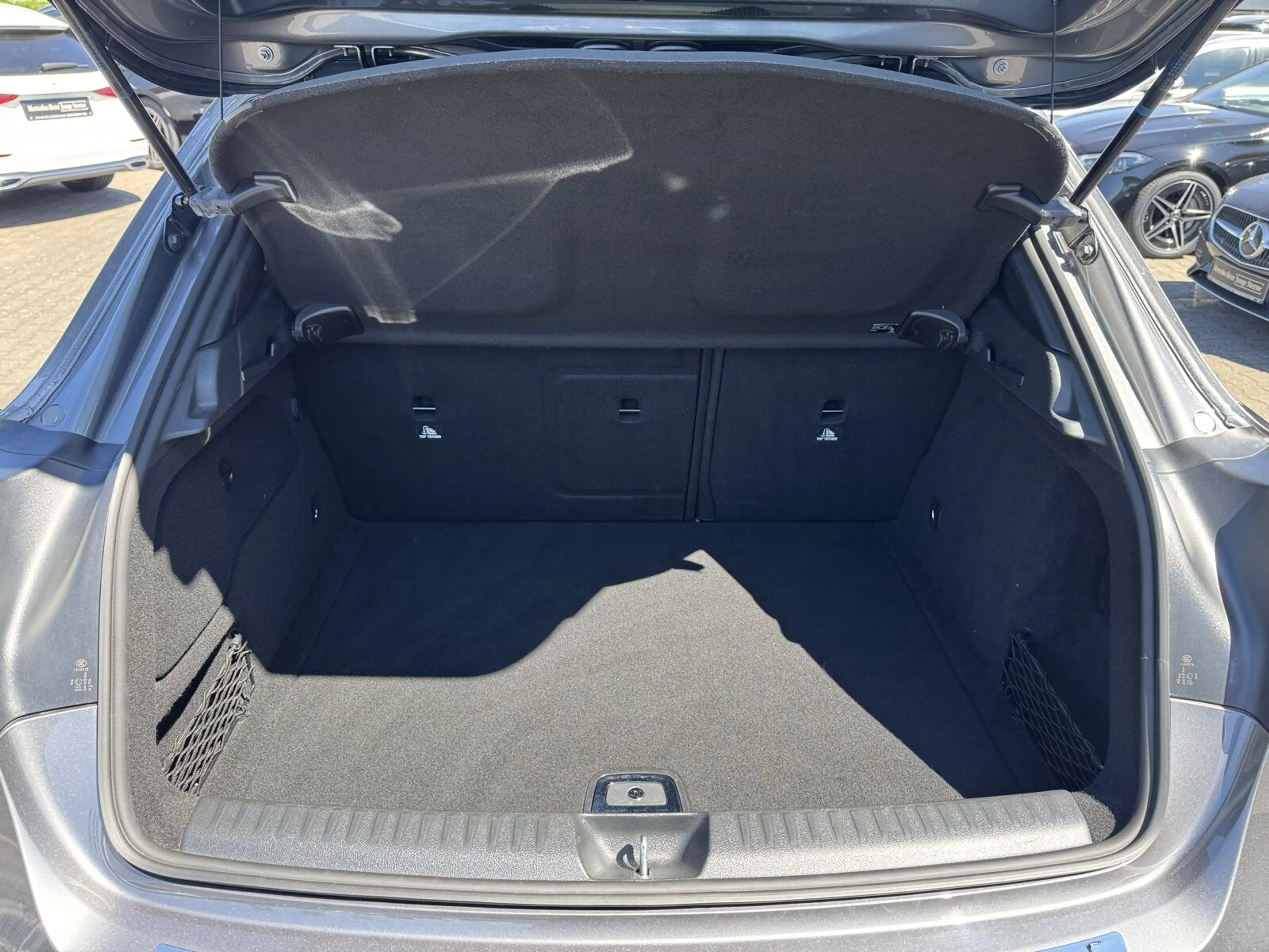 Mercedes-Benz GLA 200 GLA 200 URBAN +NAVI+AHK+LED+NIGHT+PARKPILOT+SHZ+ — photo 18