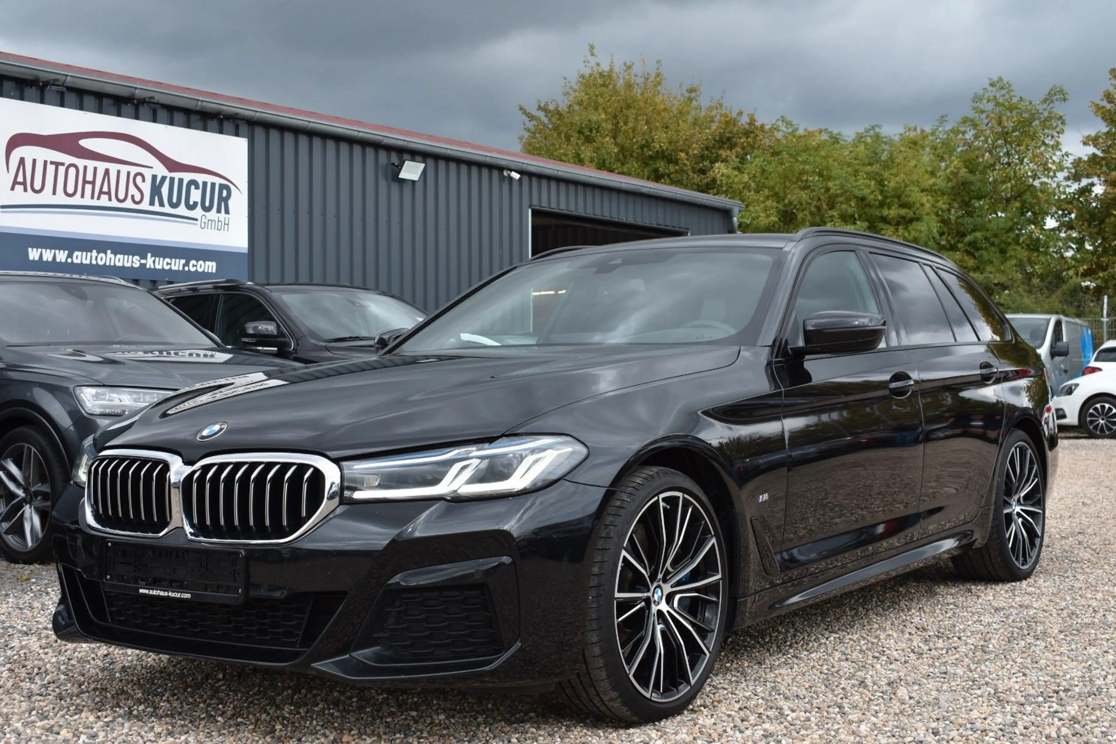 BMW 530 d Touring xDrive MSport LASER/HUD/KEYLESS/AHK