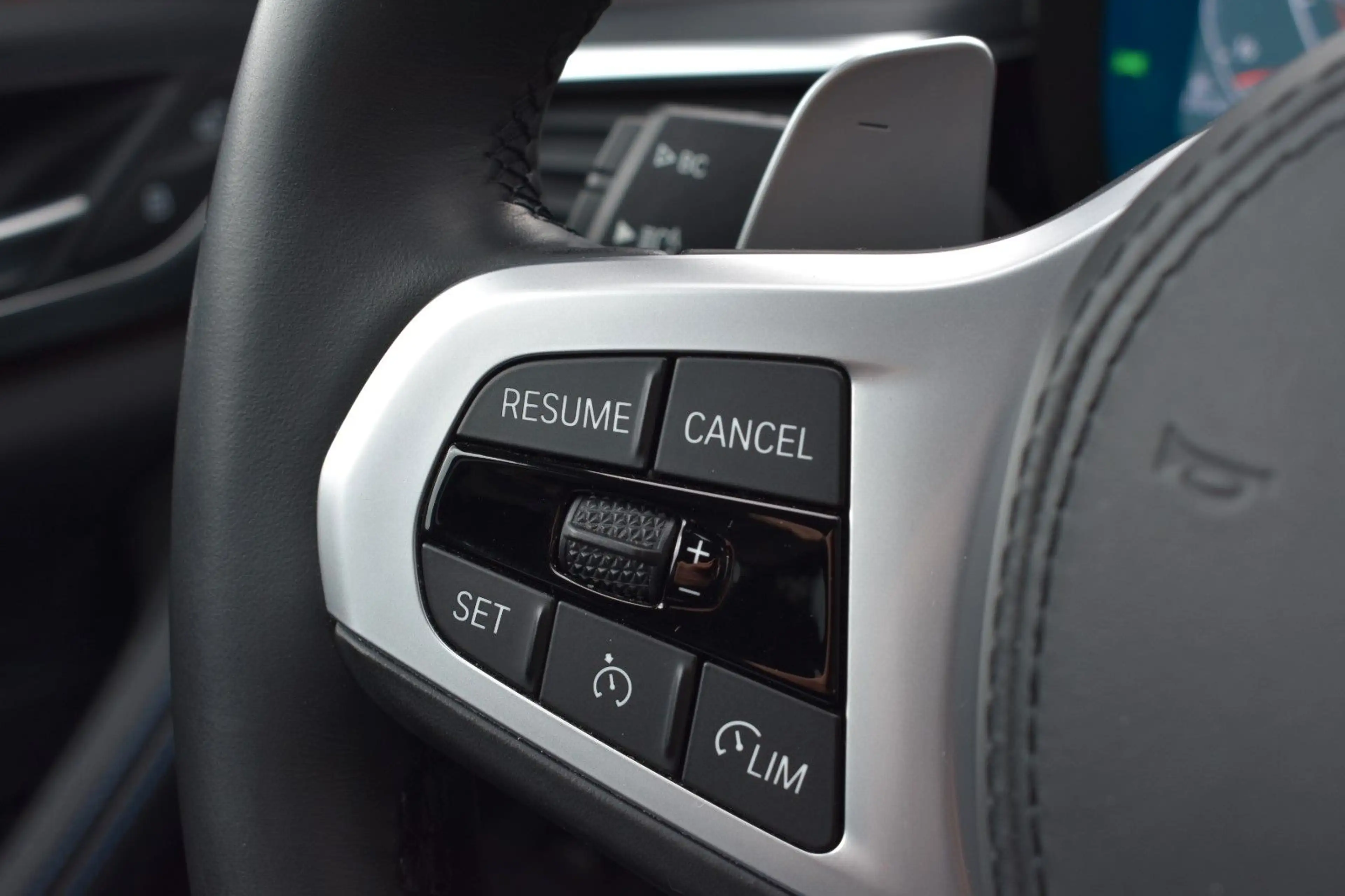 BMW 530 d Touring xDrive MSport LASER/HUD/KEYLESS/AHK — photo 15