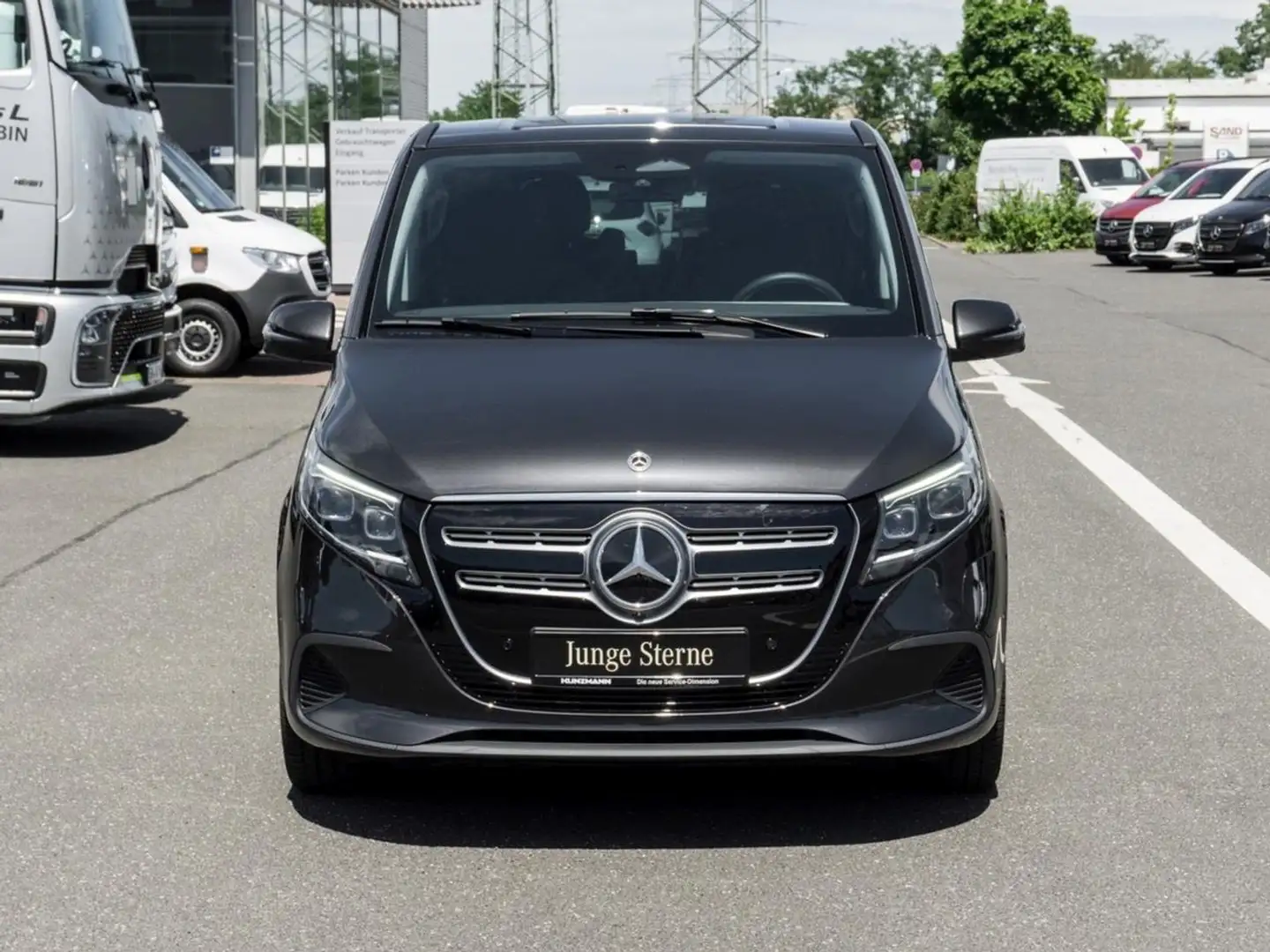Mercedes-Benz EQV 300 Lang MBUXNavi Distronic Easy-Pack 360° Grau - 2