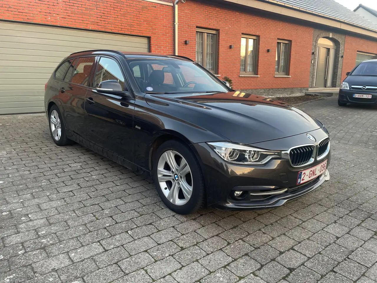 BMW 320