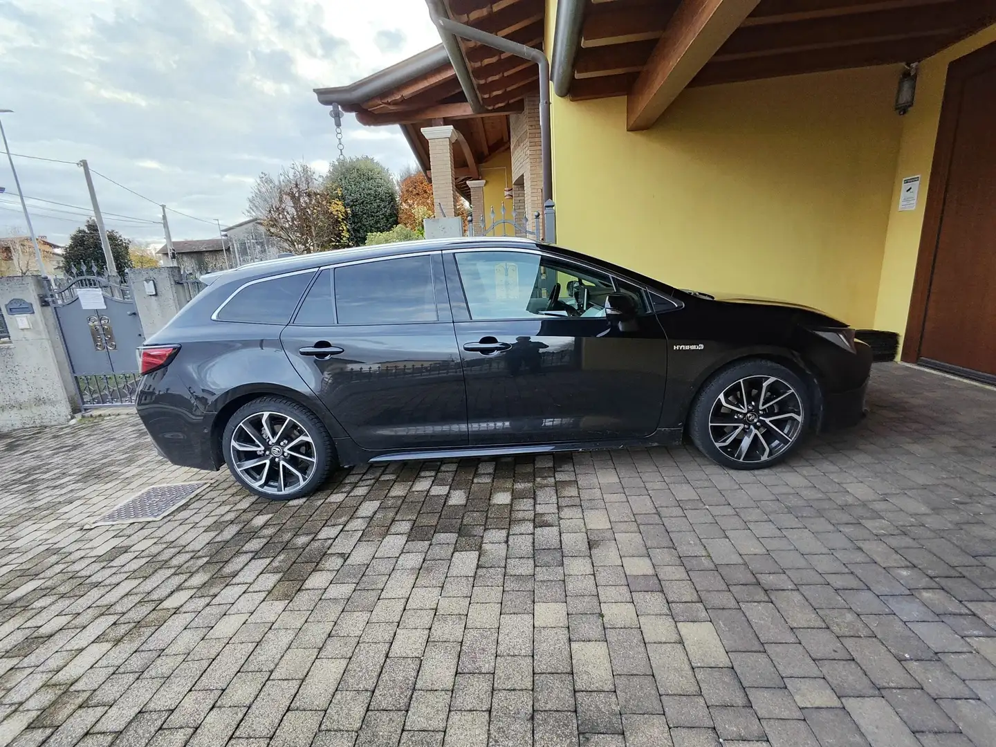 Toyota Corolla Touring Sports 2.0 Hybrid Lounge cvt - 1