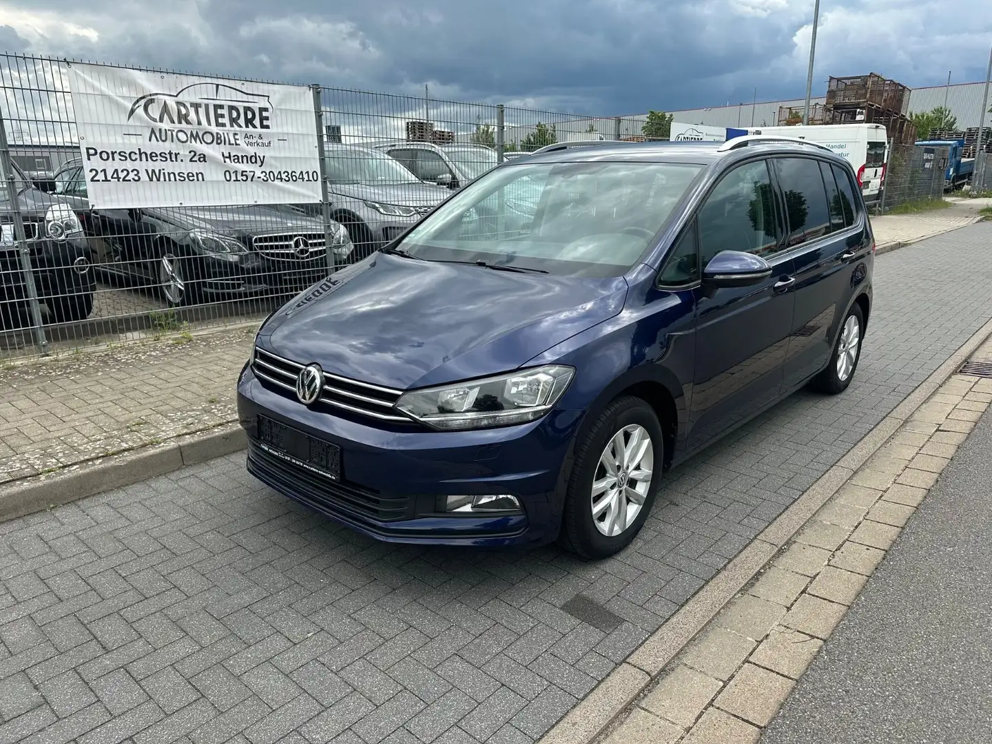 Volkswagen Touran Comfortline BMT*1.Hand*Euro6*Navi*ACC*AHK Bleu - 1