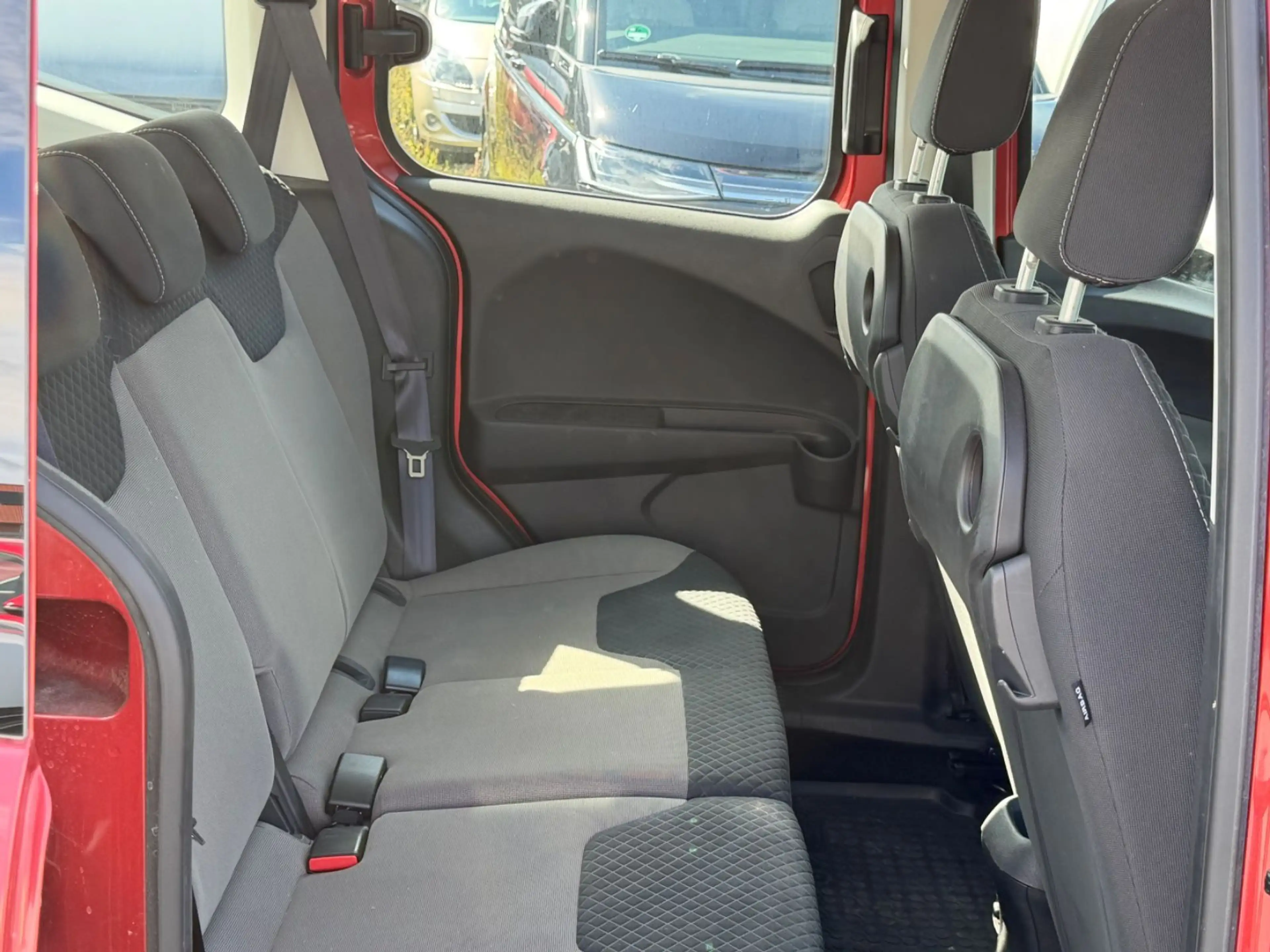 Ford Tourneo Courier Trend/AHK/KLIMA — photo 13