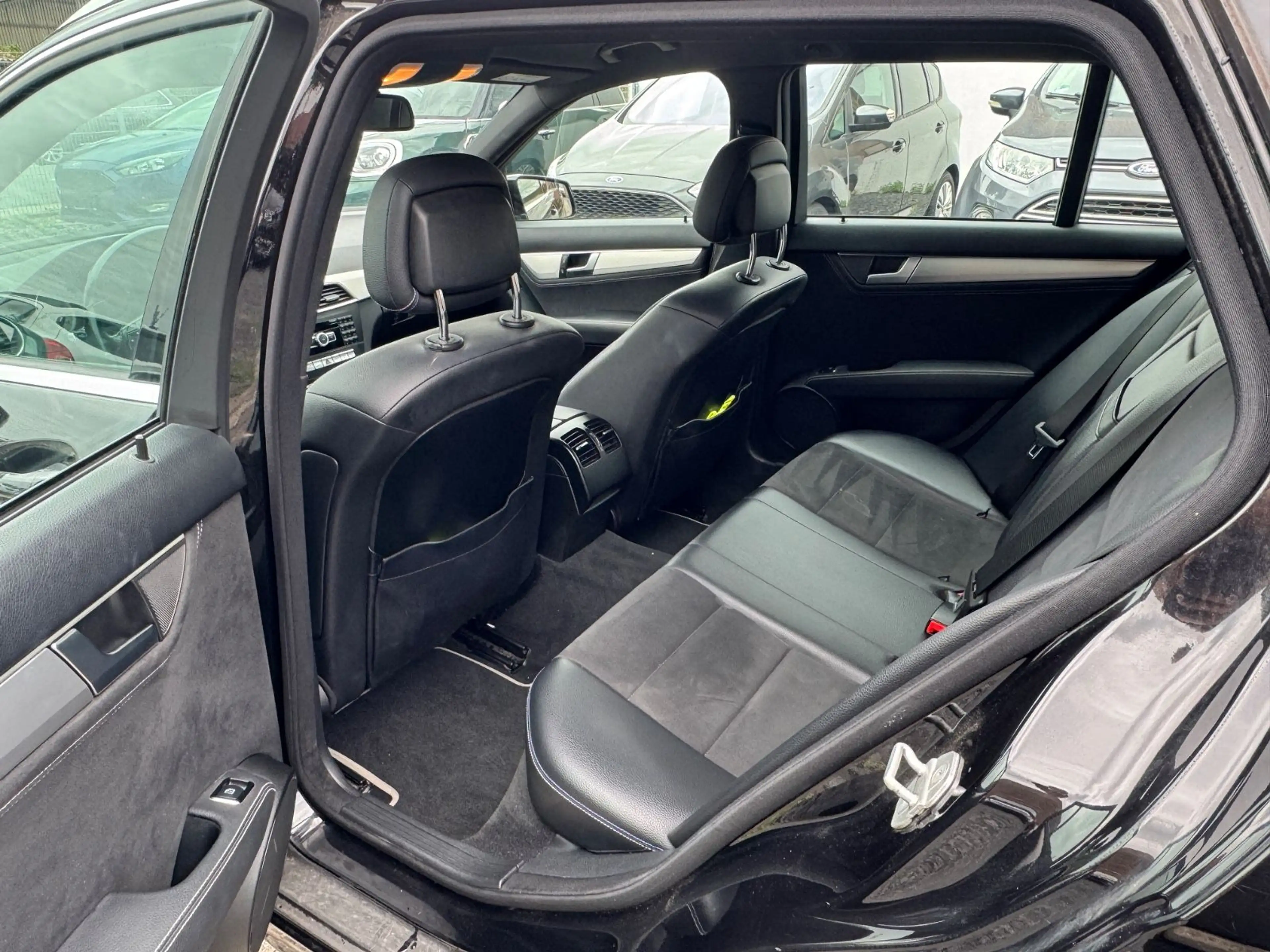 Mercedes-Benz C 250 CDI Edition Amg Line mit Navi — photo 10