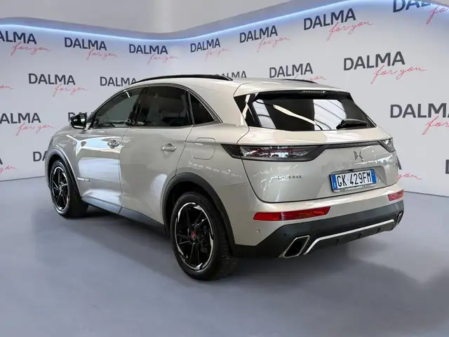 DS Automobiles DS 7 Crossback view 3