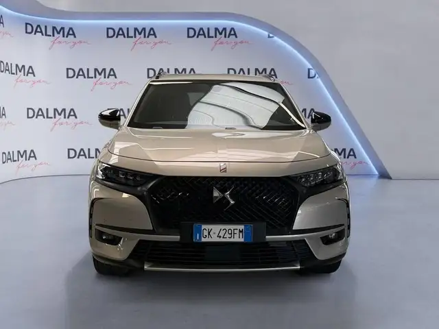 DS Automobiles DS 7 Crossback view 8