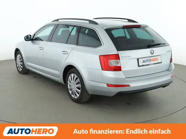 Skoda Octavia view 4