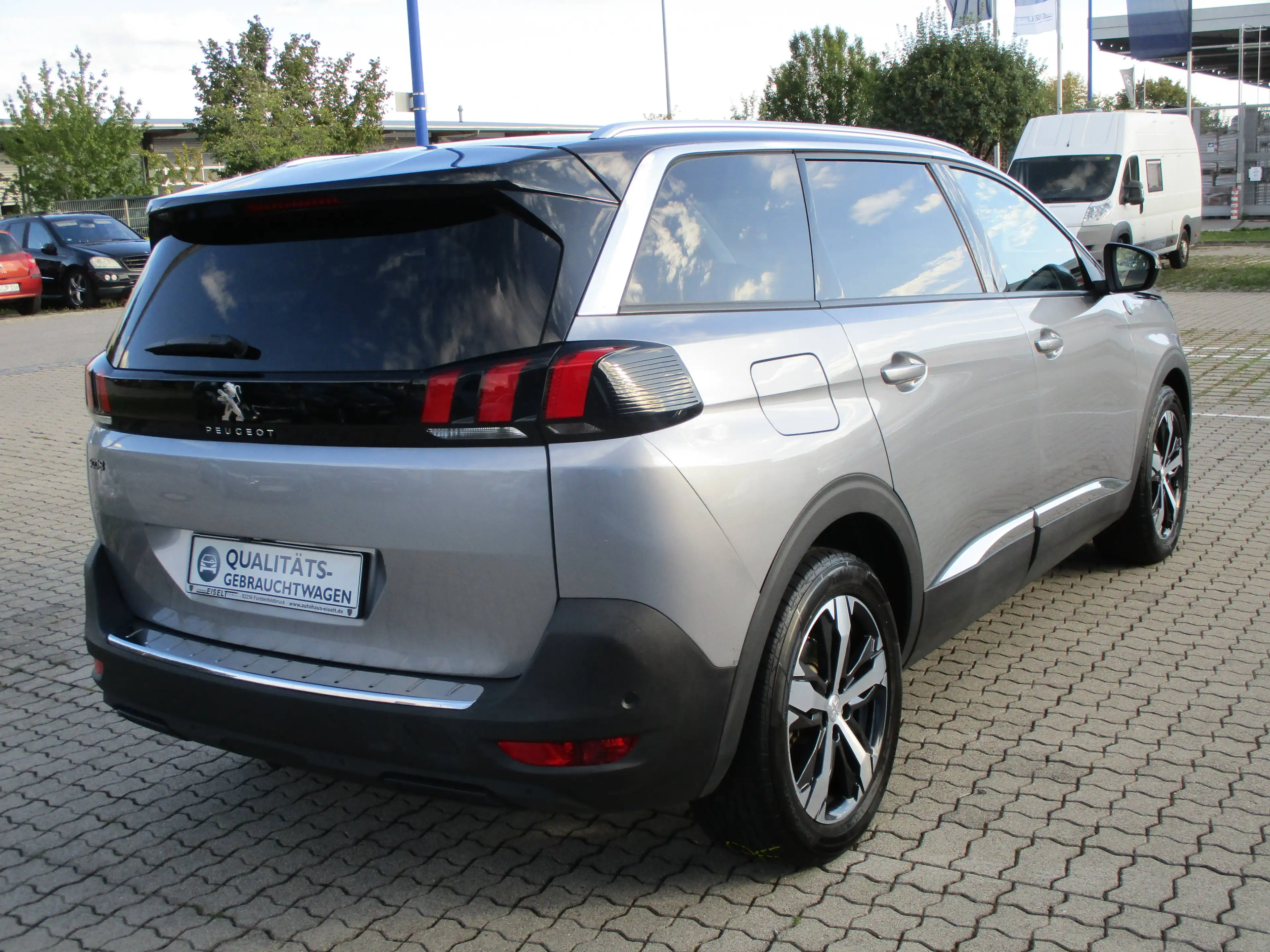 Peugeot 5008 Crossway PureTech 180 EAT8 — photo 12