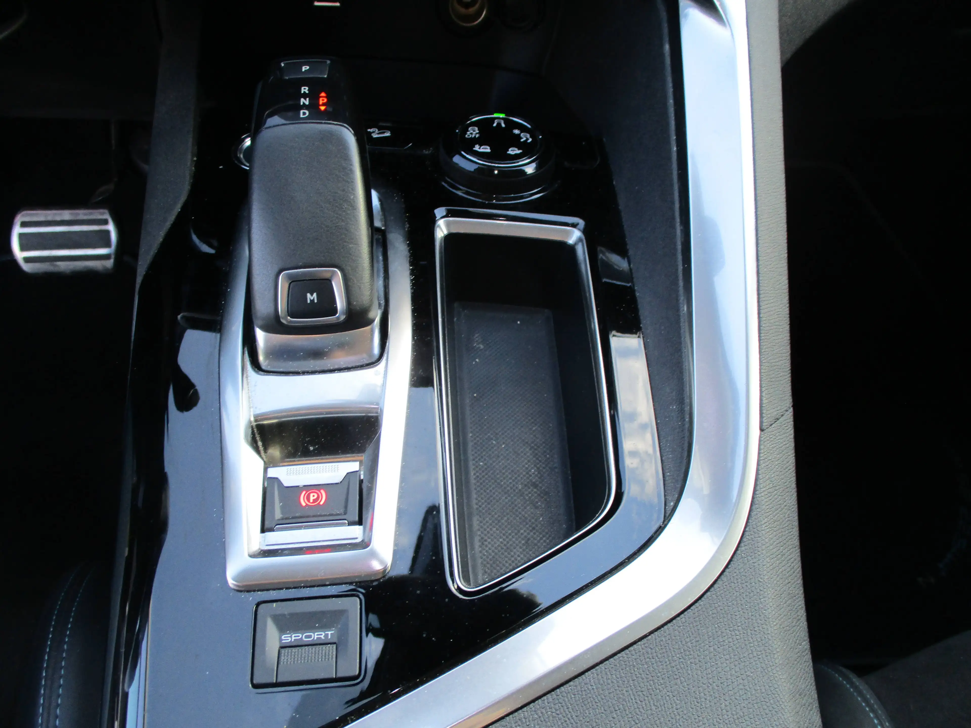 Peugeot 5008 Crossway PureTech 180 EAT8 — photo 4