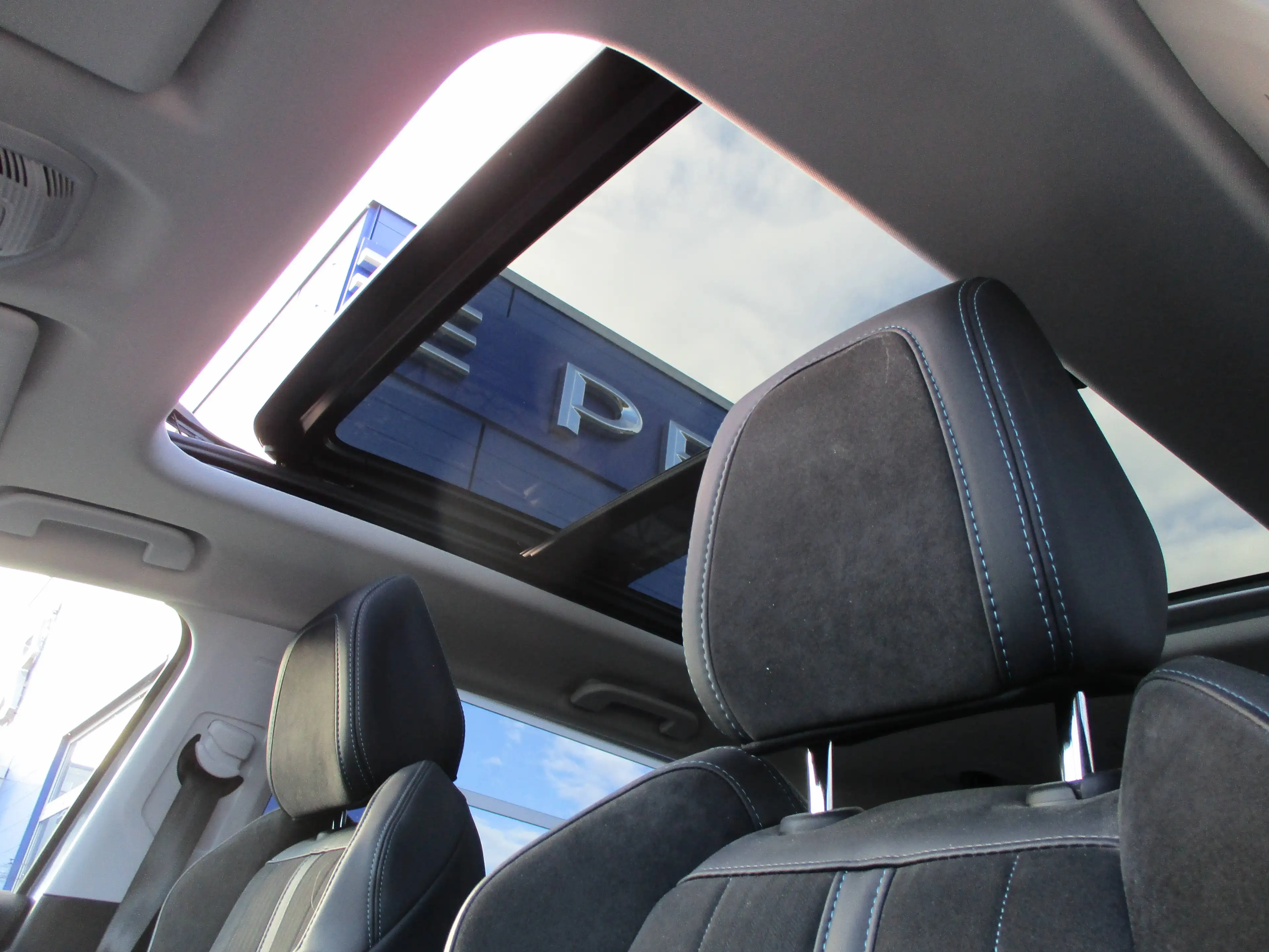 Peugeot 5008 Crossway PureTech 180 EAT8 — photo 7