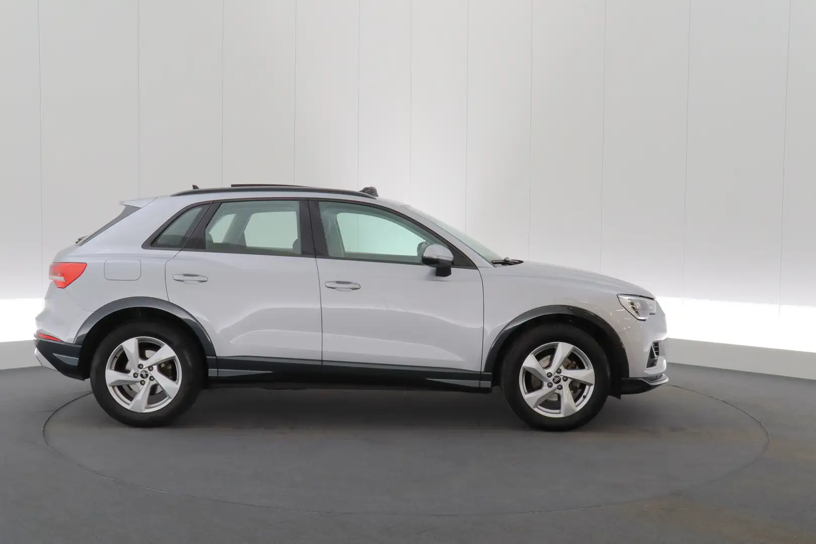 Audi Q3 35 TFSI S-Tronic Advanced Business+ Ed. LEDER PANO Silber - 2