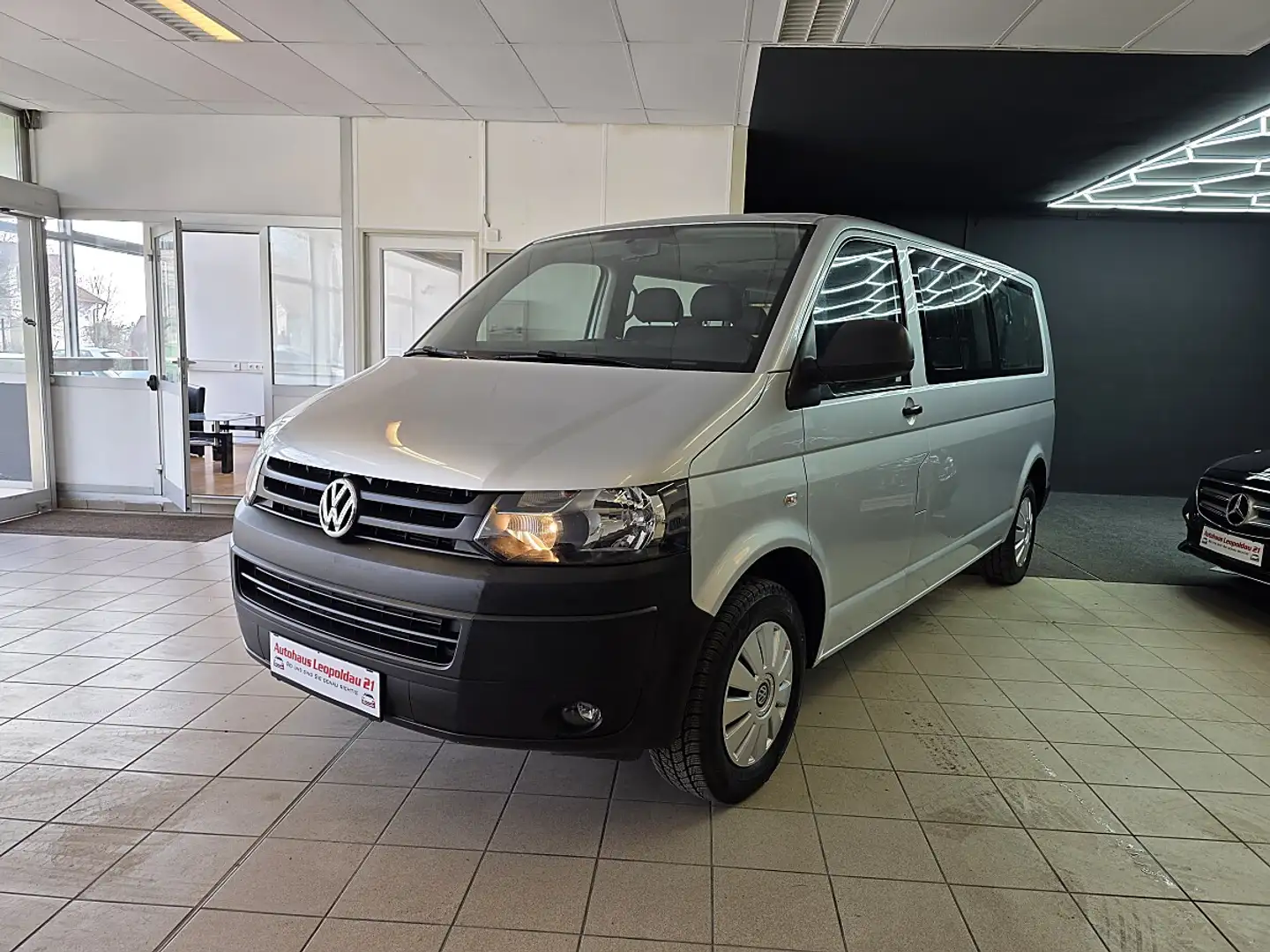 Volkswagen Sonstige Caravelle LR Startline 2,0 TDI BMT Silber - 1