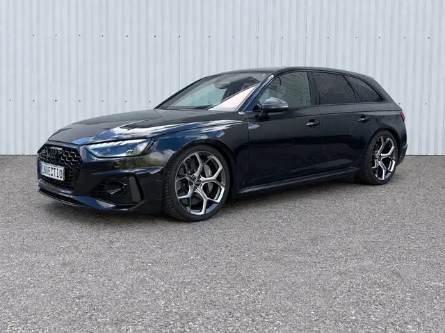 Audi RS4 Edition 25 Years Ceramic Bang & Olufsen