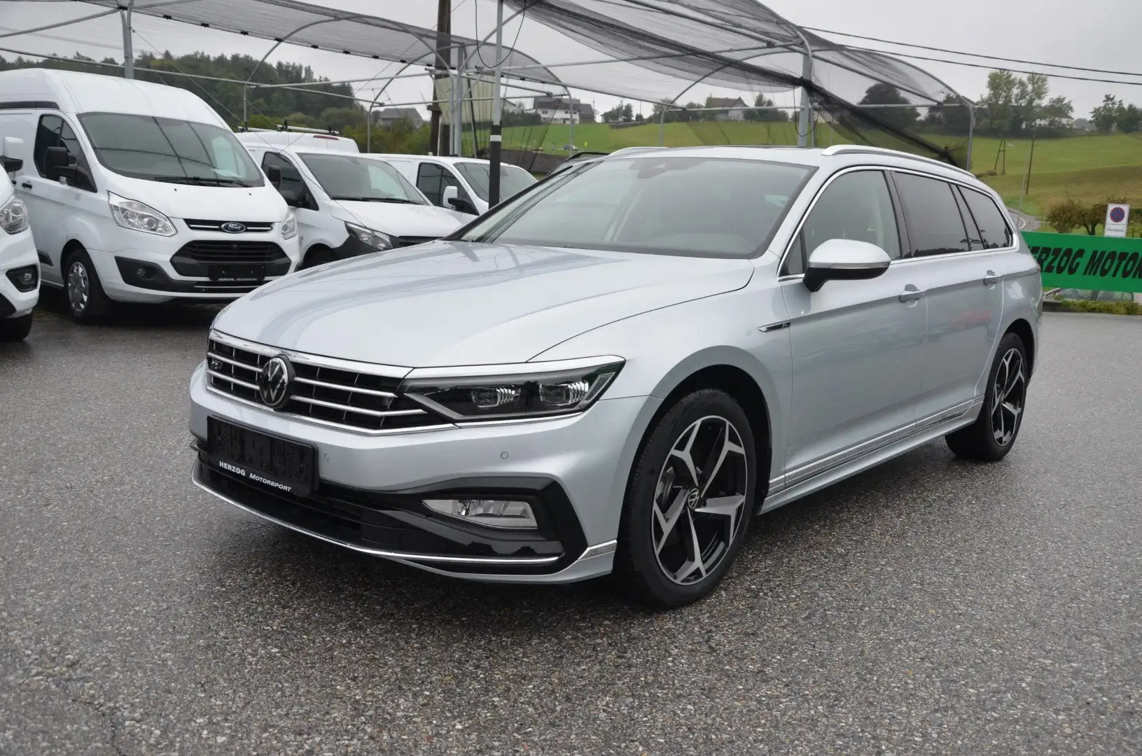 Volkswagen Passat Variant Elegance R-Line 2,0 TDI DSG MATRIX VIRTUAL 1.Bes. Silber - 2