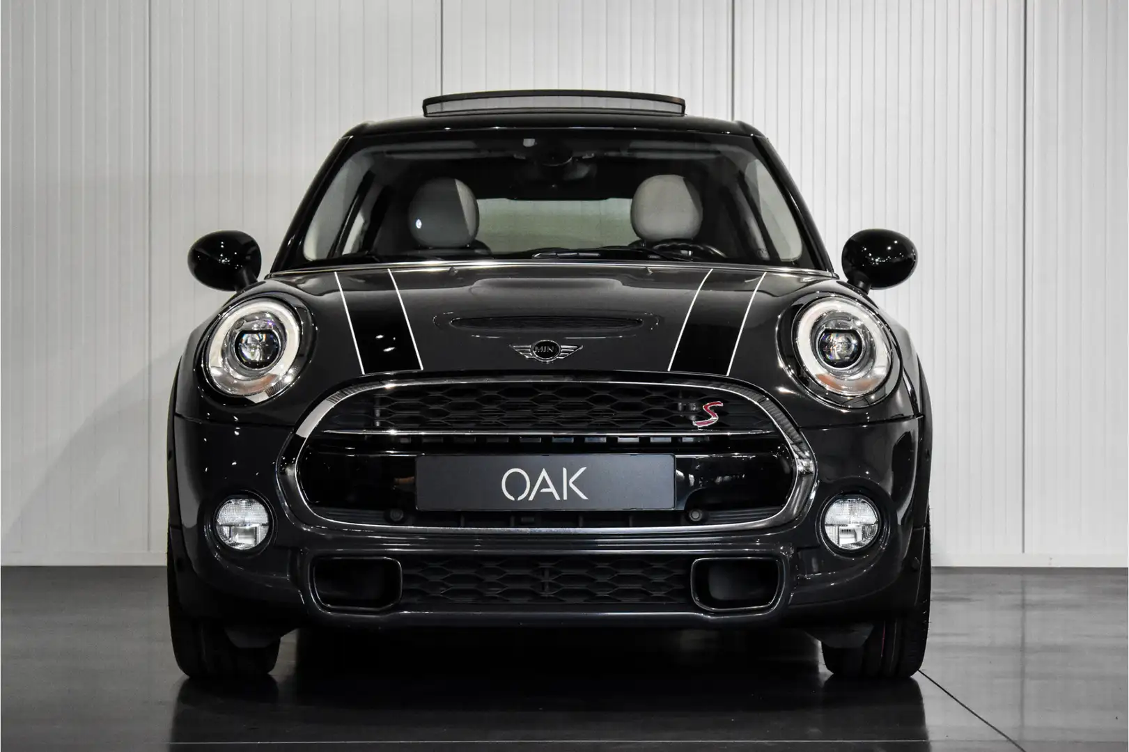 MINI Cooper S Mini 2.0 Chili Aut. | Navigatie | Panorama | Loung Grijs - 2