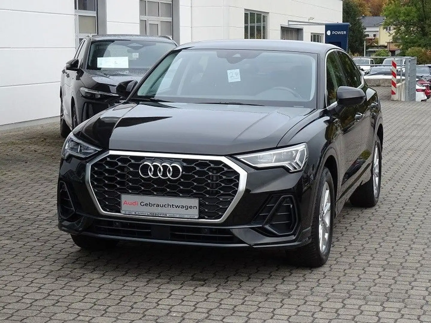 Audi Q3 Sportback 35 TFSI - Businesspaket Schwarz - 2
