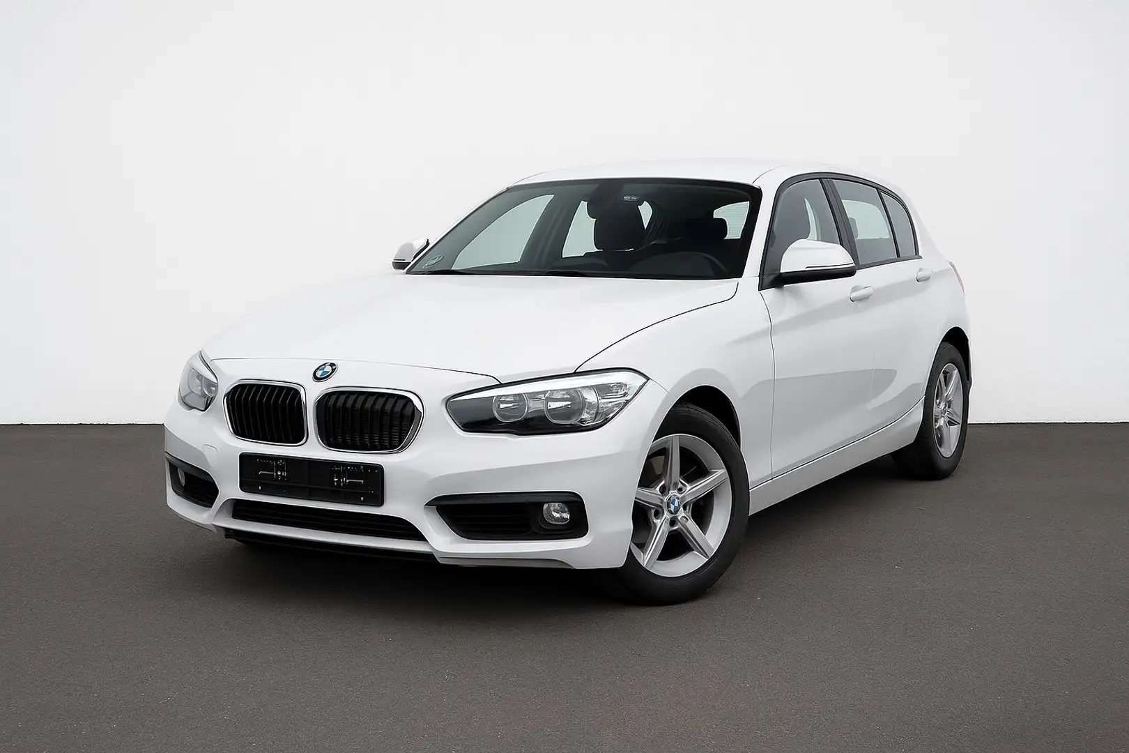 BMW 116 Baureihe 1 Lim. 5-trg. 116 i Advantage Blanc - 1