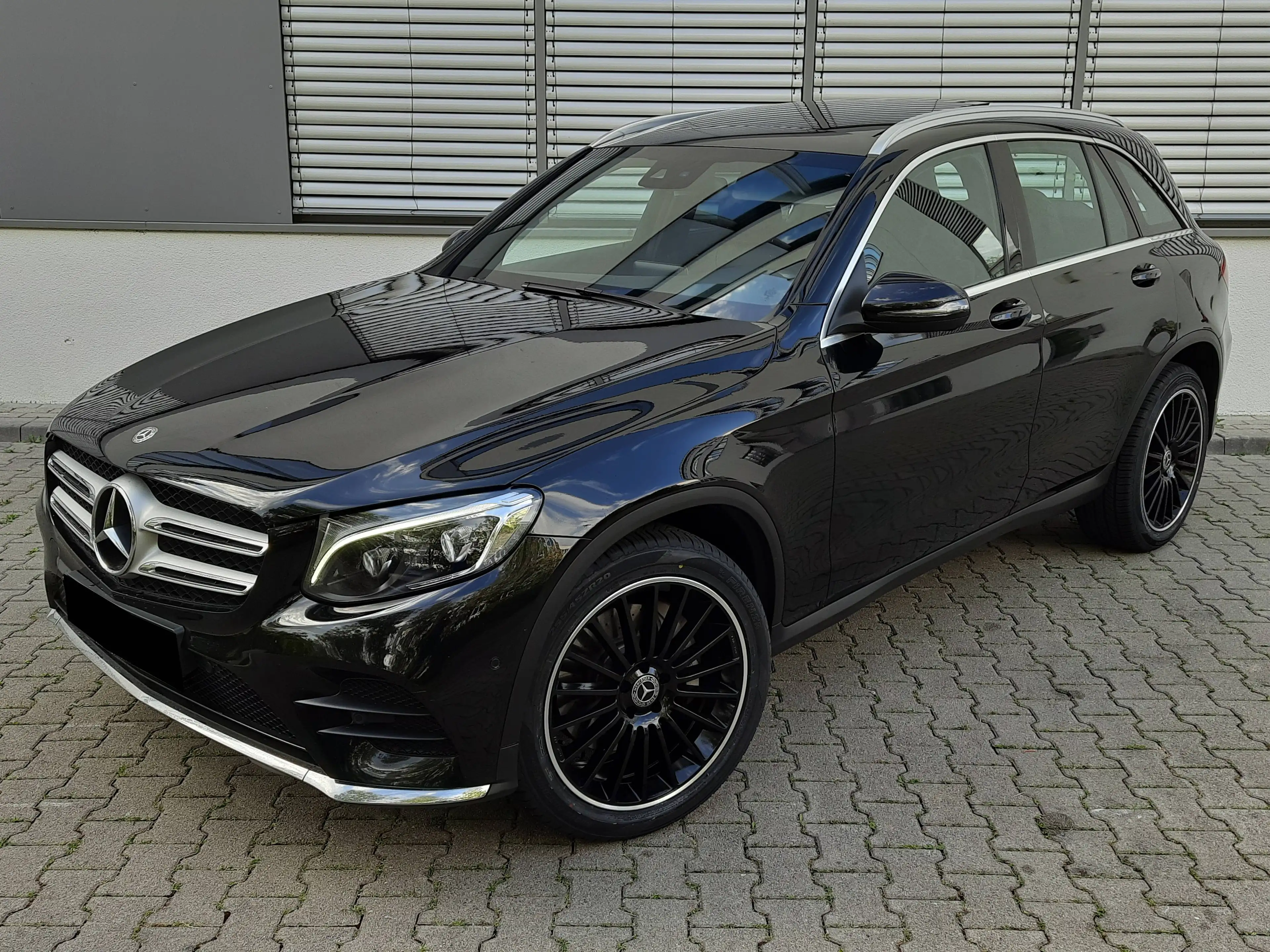 Mercedes-Benz GLC 350 d/4MATIC/AMG-Line/Pano./AHK/Std.H. — photo 2