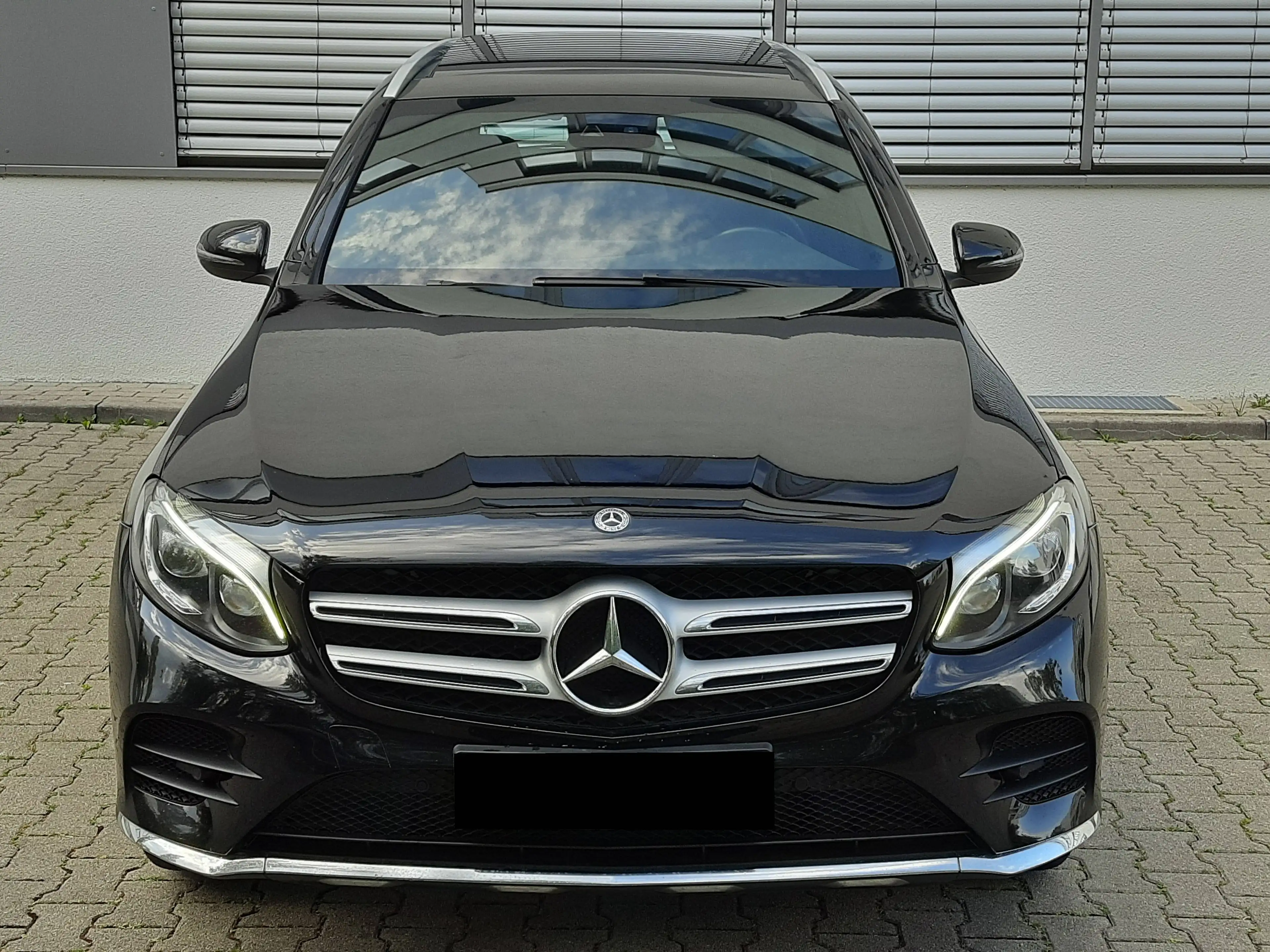 Mercedes-Benz GLC 350 d/4MATIC/AMG-Line/Pano./AHK/Std.H. — photo 3