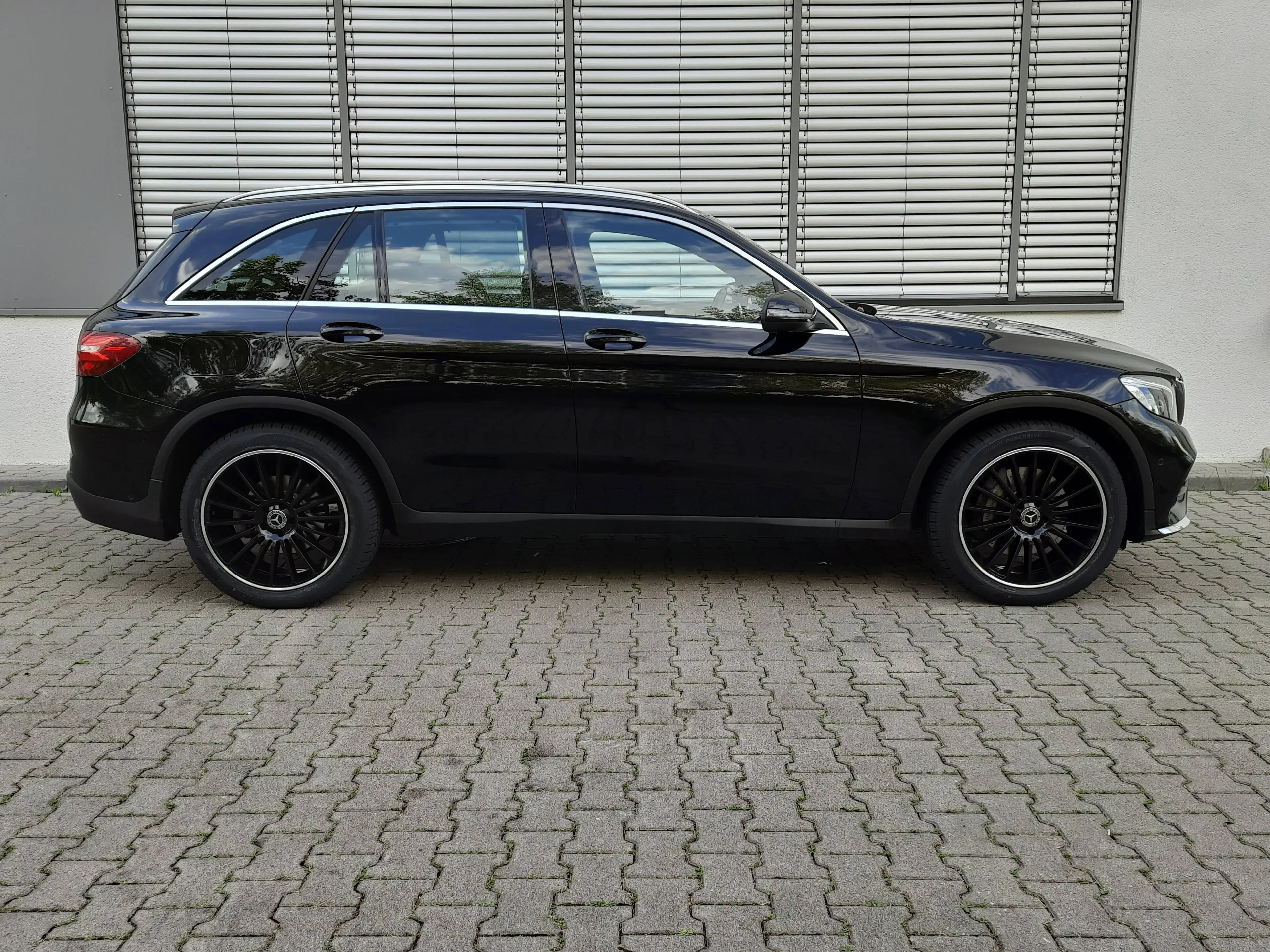 Mercedes-Benz GLC 350 d/4MATIC/AMG-Line/Pano./AHK/Std.H. — photo 5