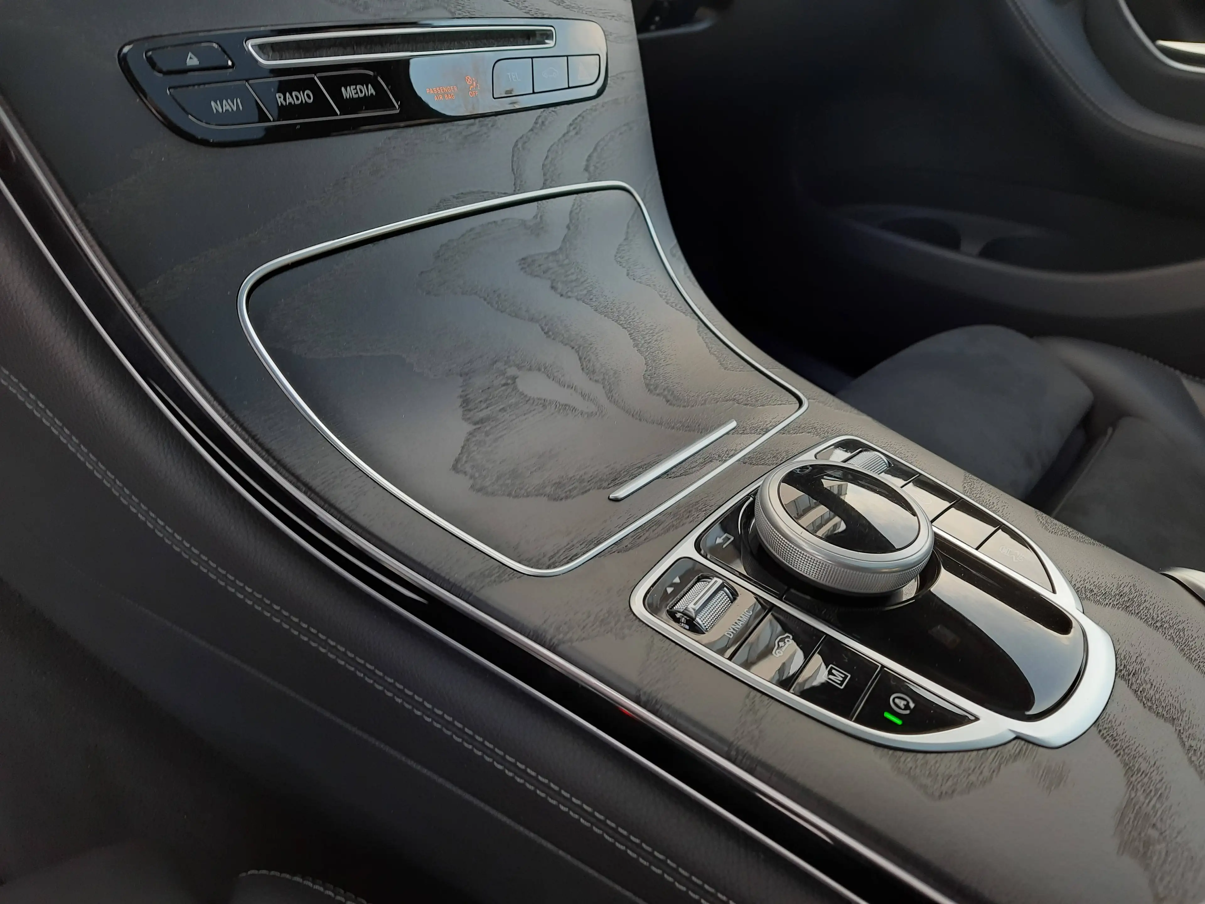 Mercedes-Benz GLC 350 d/4MATIC/AMG-Line/Pano./AHK/Std.H. — photo 14