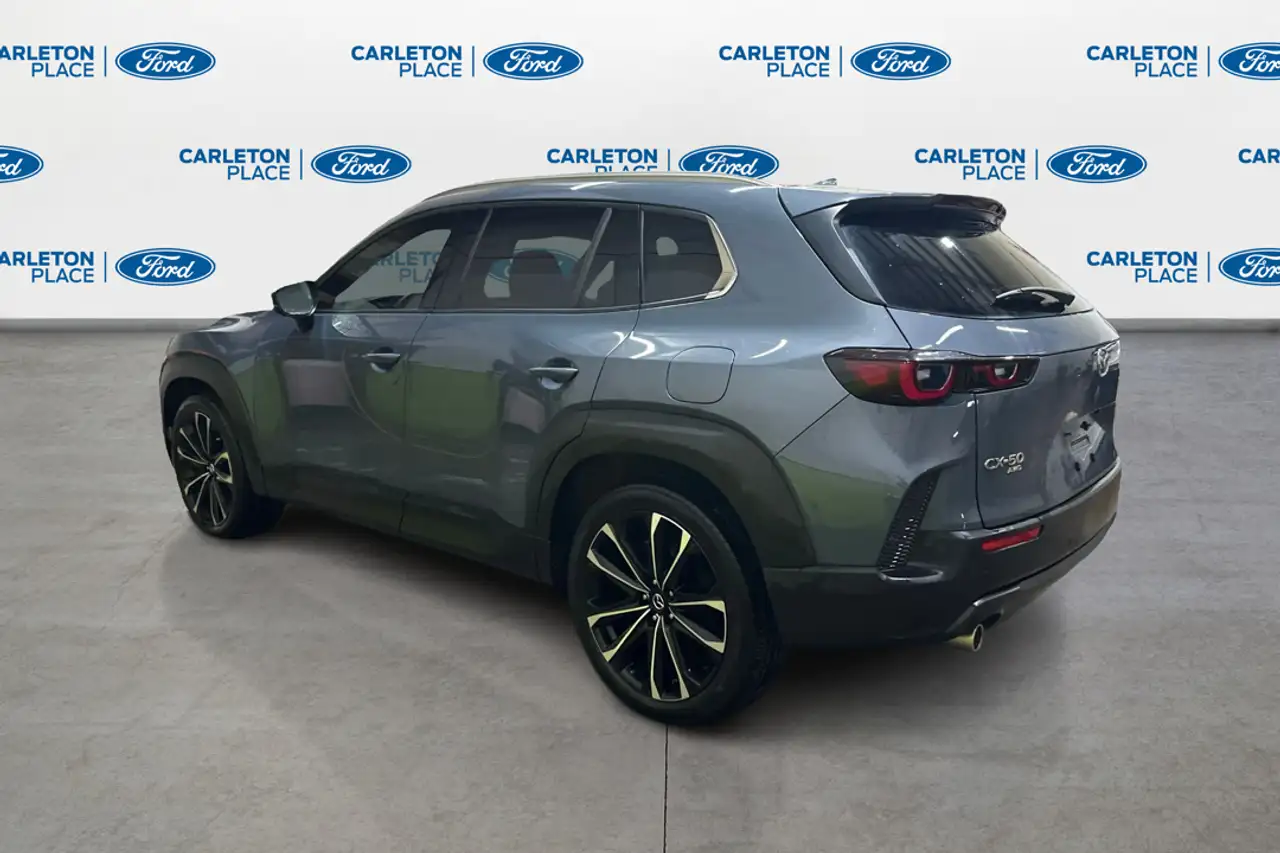 Mazda CX-50 снимка Mazda CX-50