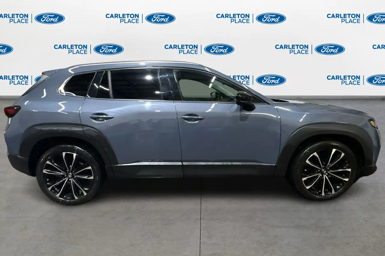 Mazda CX-50 снимка Mazda CX-50