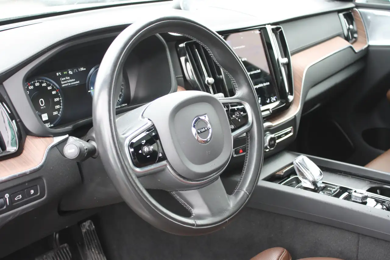 Volvo XC60 снимка Volvo XC60