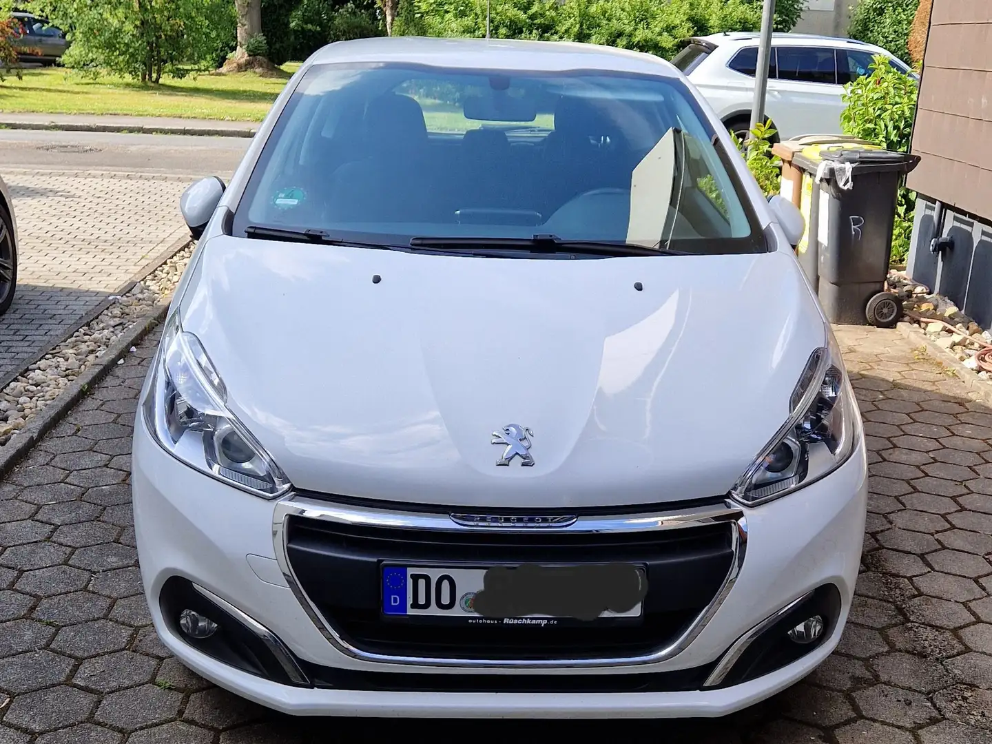 Peugeot 208 208  5-Türer PureTech 82 Active Weiß - 1