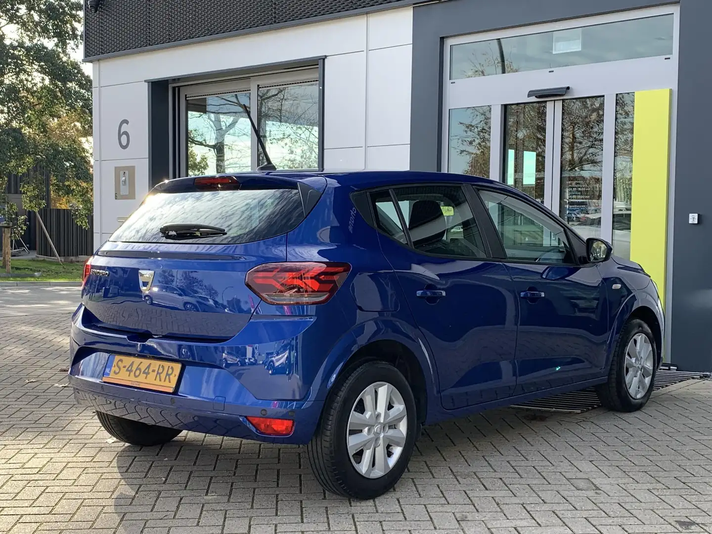 Dacia Sandero 1.0 TCe 90 Comfort | Dodehoekdetectie | Achteruitr Blauw - 2