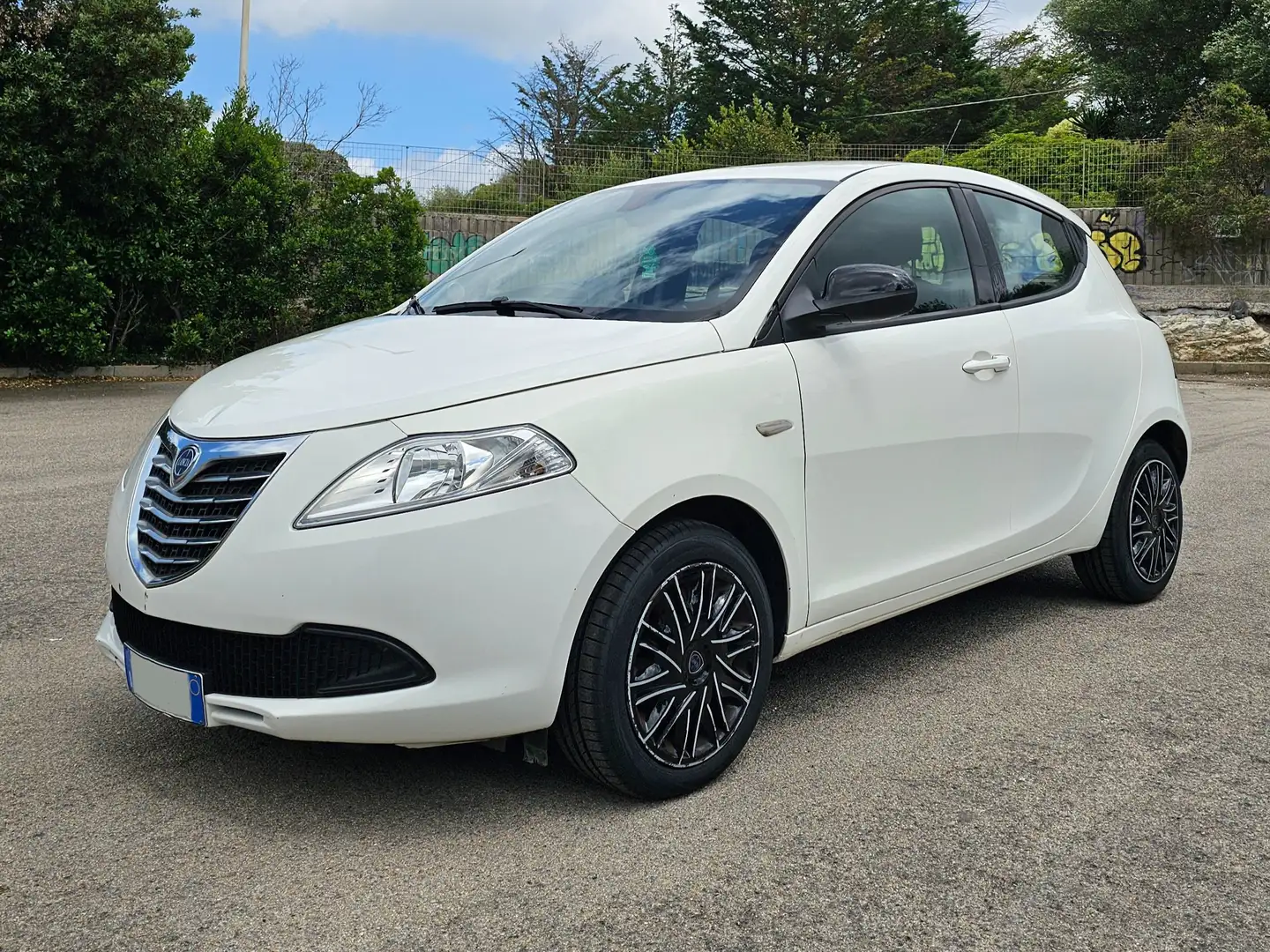 Lancia Ypsilon Ypsilon 1.2 8v Elefantino 69cv Wit - 1