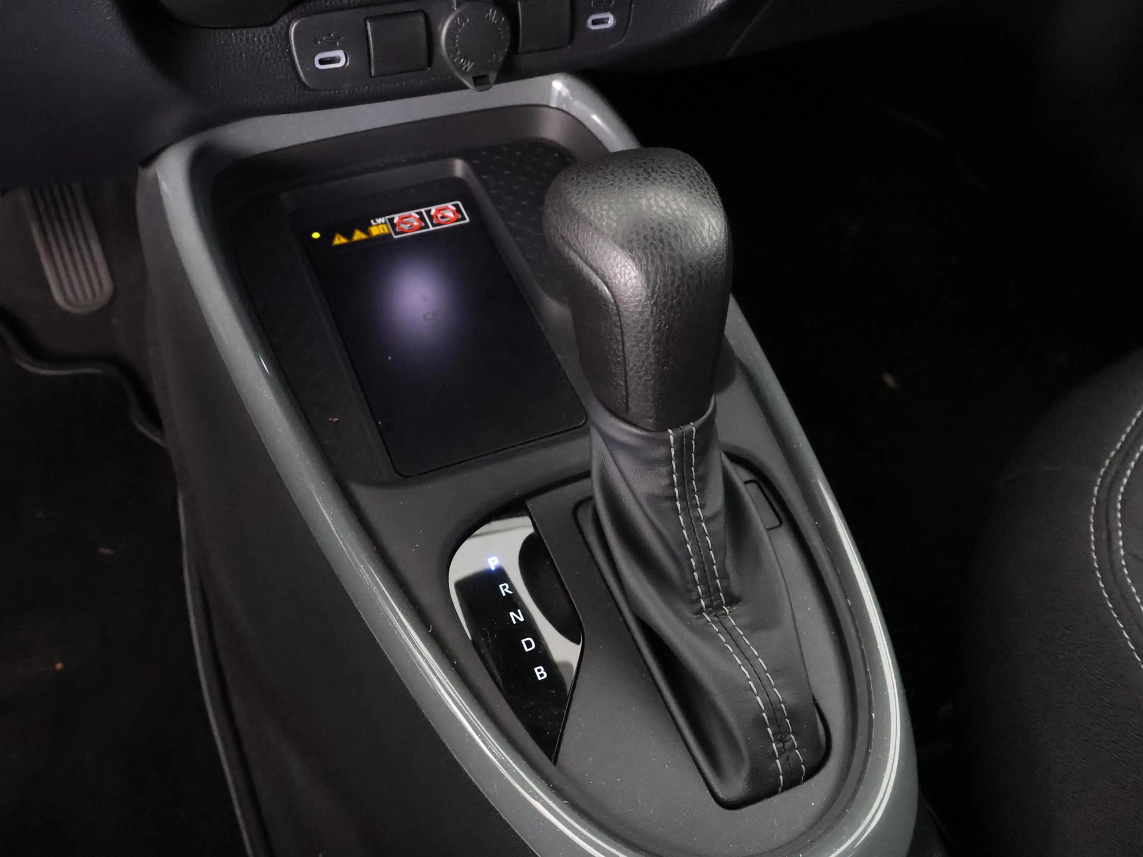 Toyota Aygo X HYBRID PULSE BI-TONE GARANTIE TOT 2036**RIJKLAAR** — photo 18