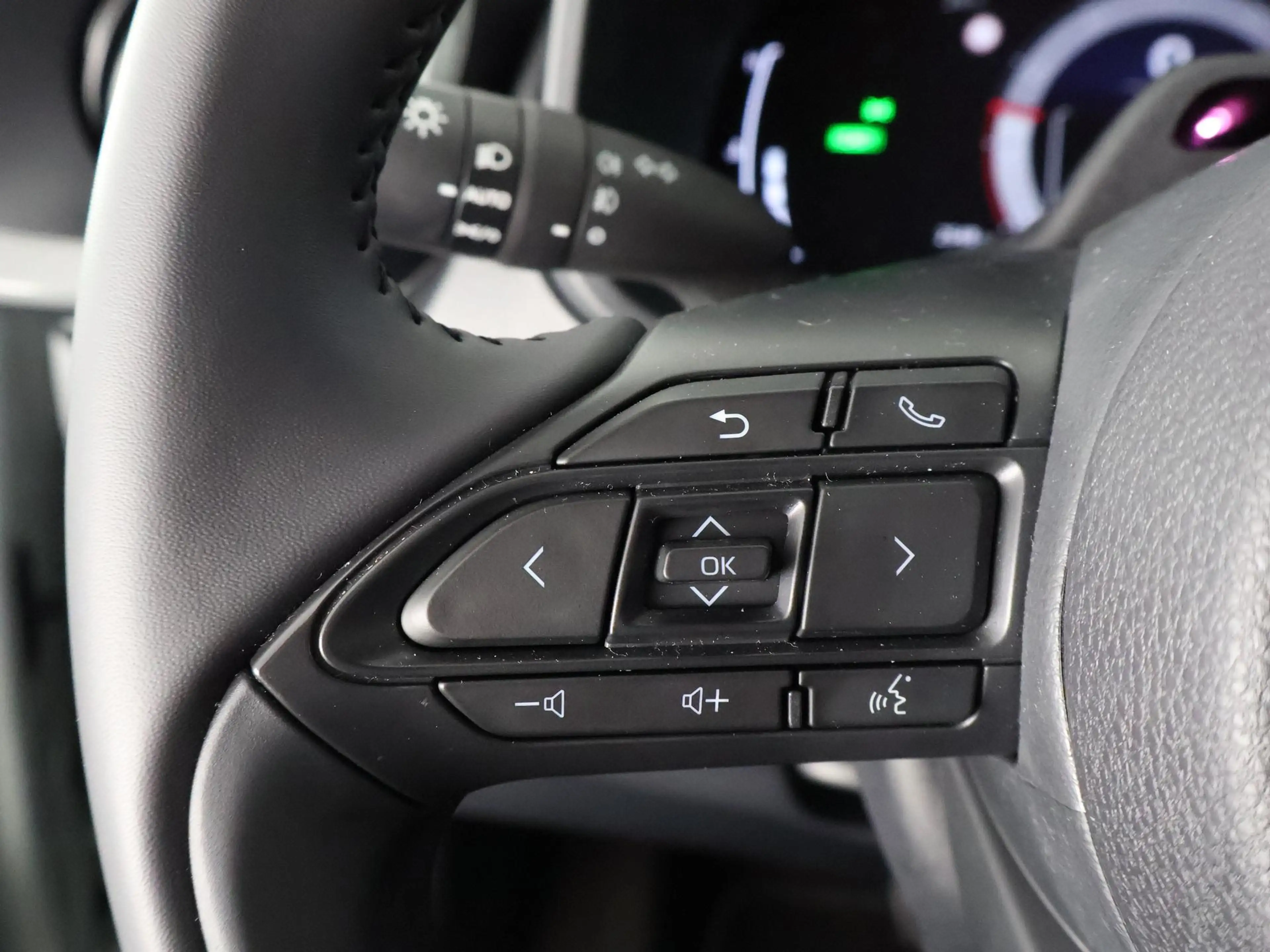 Toyota Aygo X HYBRID PULSE BI-TONE GARANTIE TOT 2036**RIJKLAAR** — photo 15